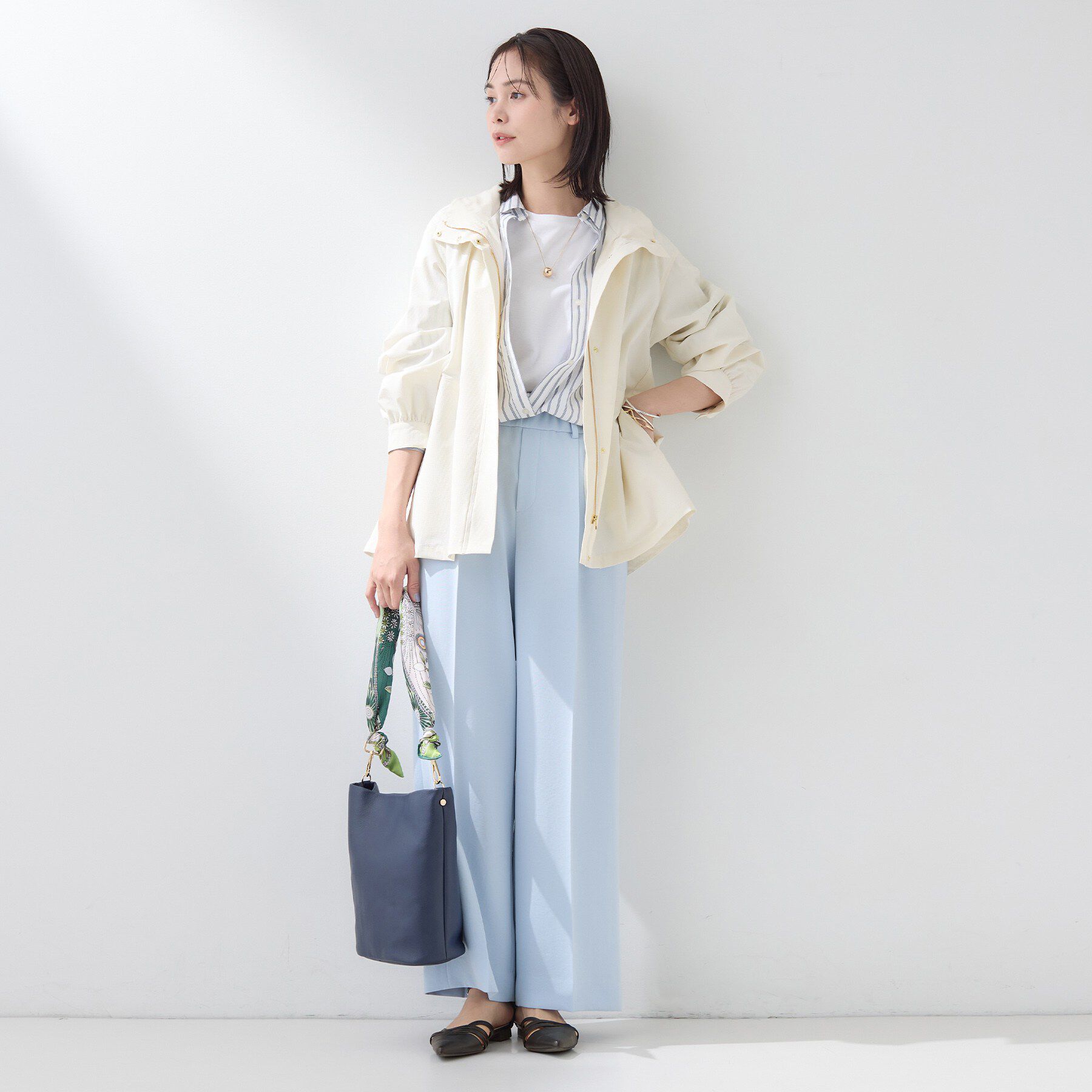 INDIVI「【撥水／フード取外し可】凹凸素材ブルゾン」|ブルゾン・スタジャン|