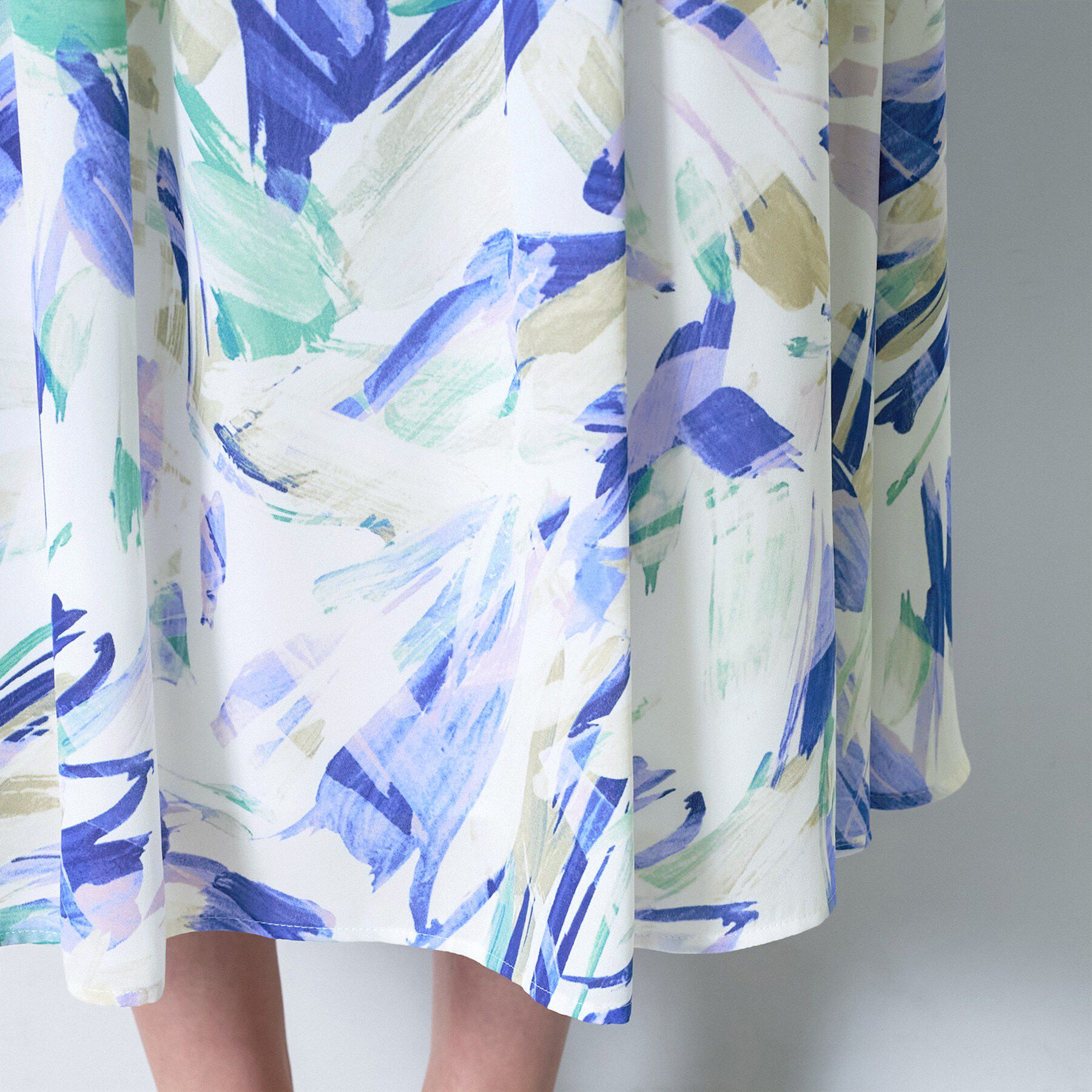 INDIVI「【洗える】リーフ柄タックフレアスカート」|スカート|