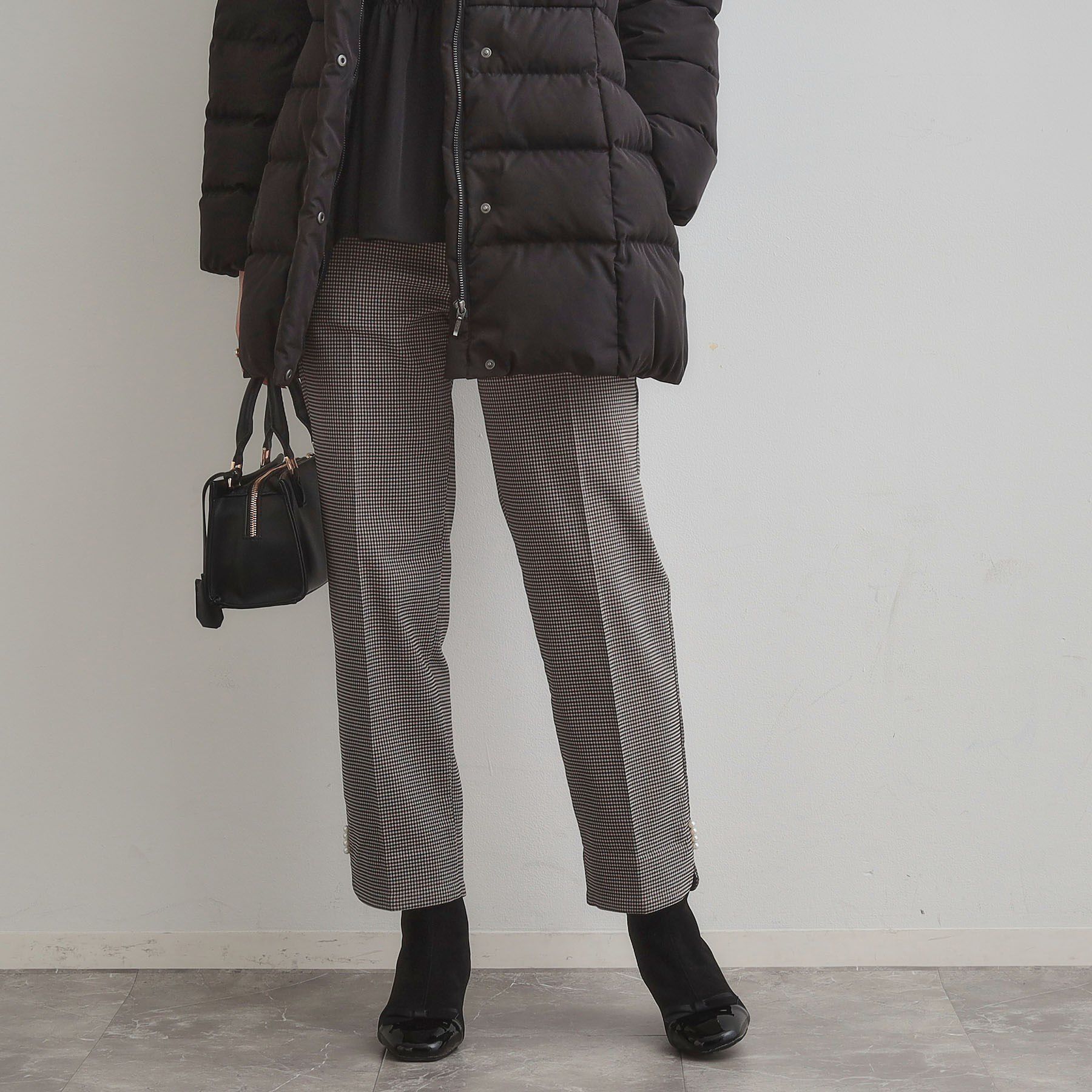 Couture broach「【通勤・美脚見え・あったか】裏起毛パール調スカラ裾デザインパンツ」|その他|