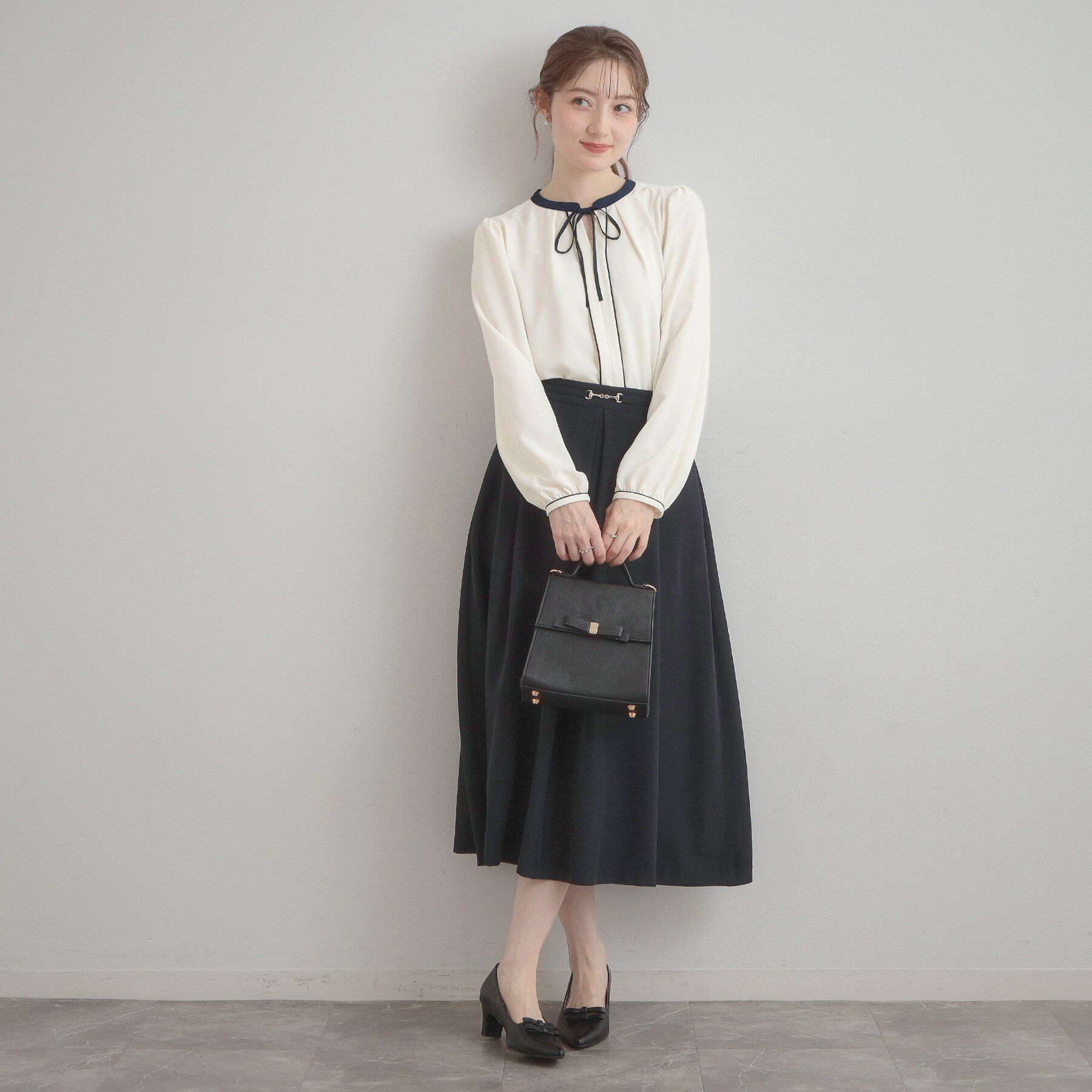 Couture broach「【洗える・ハレの日・通勤】配色 細リボンタイ ブラウス」|シャツ・ブラウス|