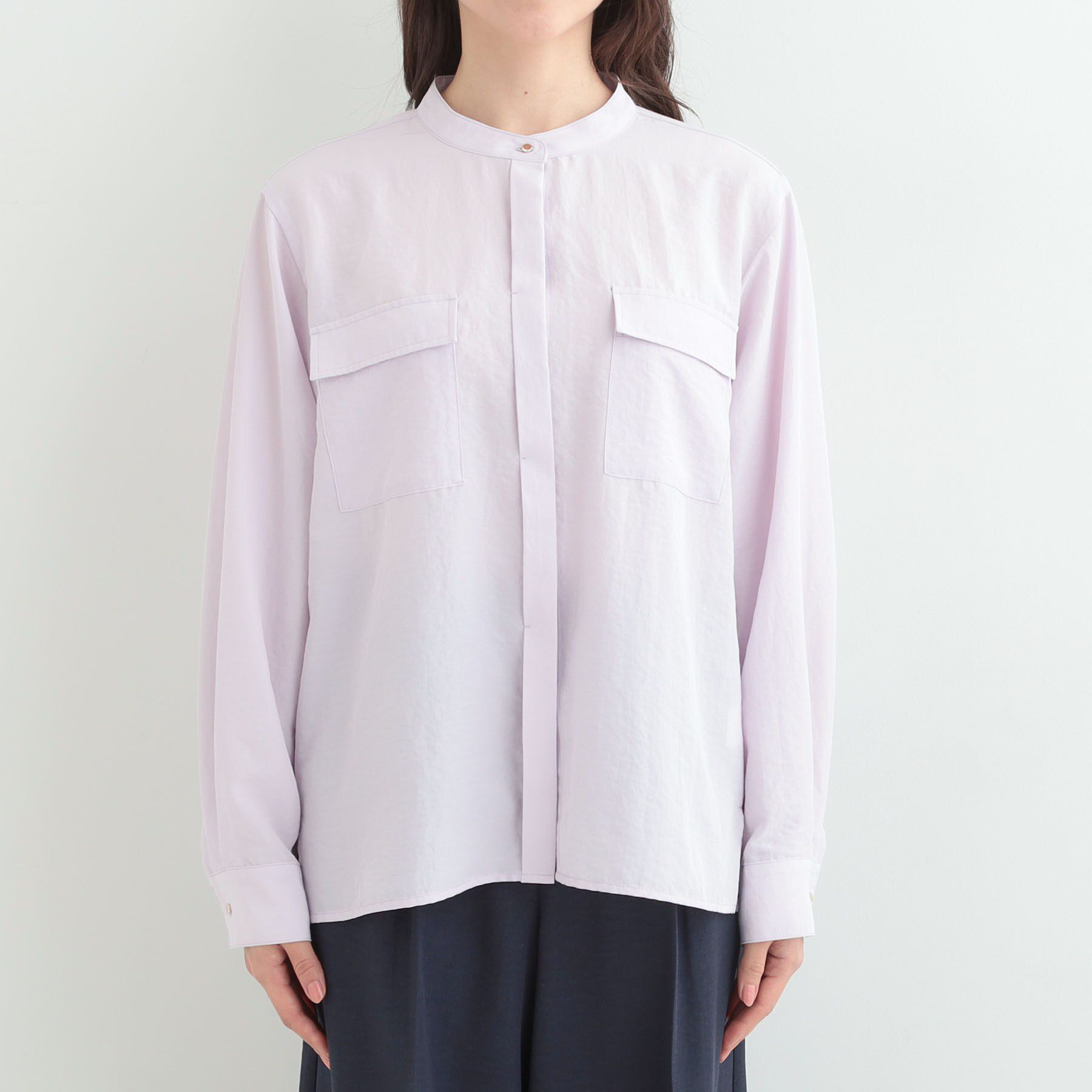 SHOO･LA･RUE「【イージーケア/S-LL/UV】きれいめにもラフにも　ダブルフラップポケットバンドカラーシャツ」|シャツ・ブラウス|