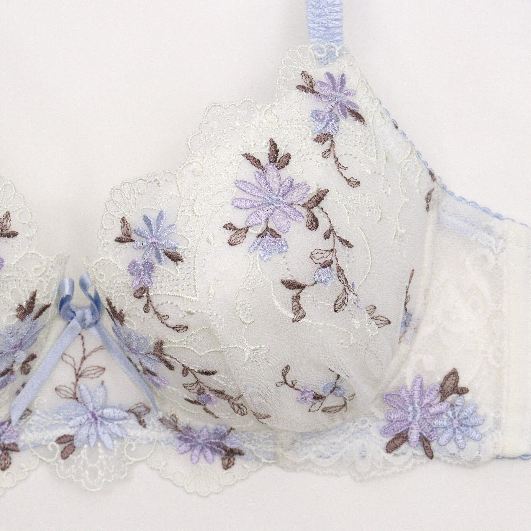 Risa Magli「フィオナ ブラジャー（E-F）＜サイドシェイプ＞」|インナー|