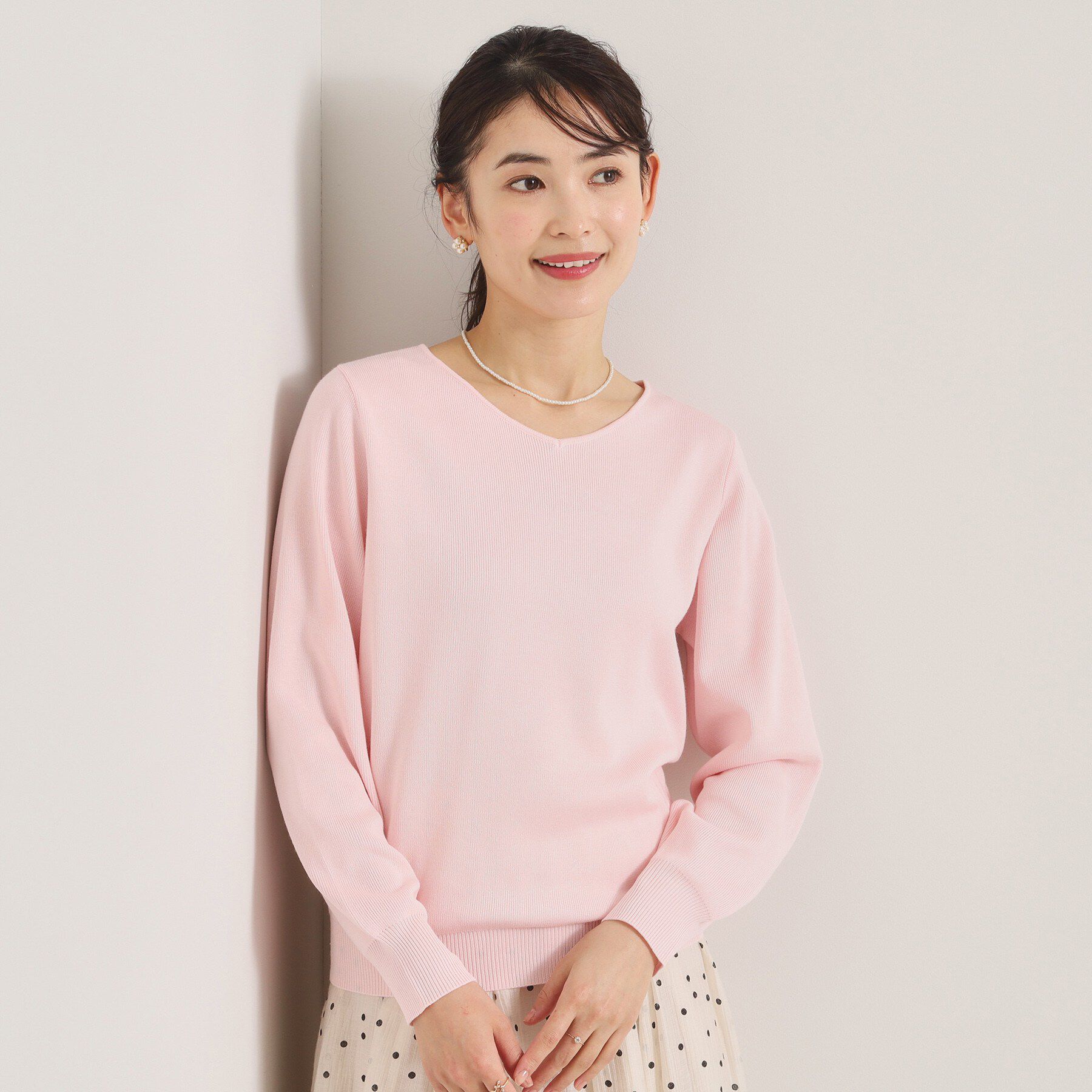 ITS&rsquo;DEMO「【洗濯機OK】花粉防止Vネックニット」|ニット・セーター|