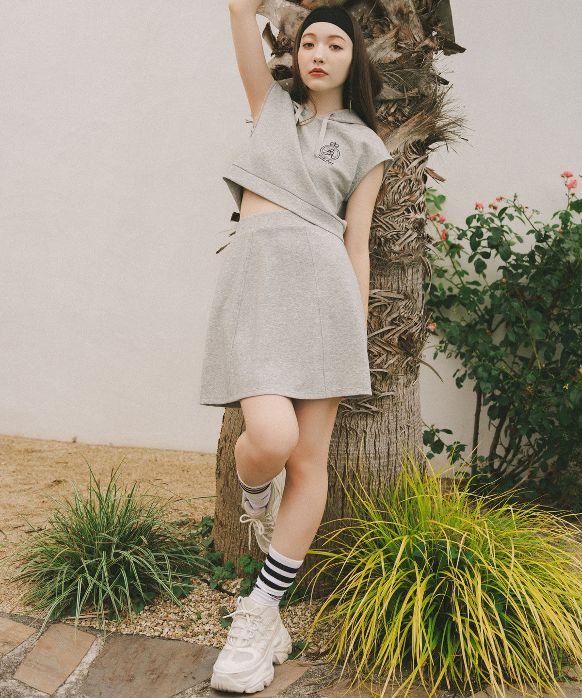 REDYAZEL「エンブレム刺繍フーディー&times;フレアスカートセットアップ」|ワンピース|