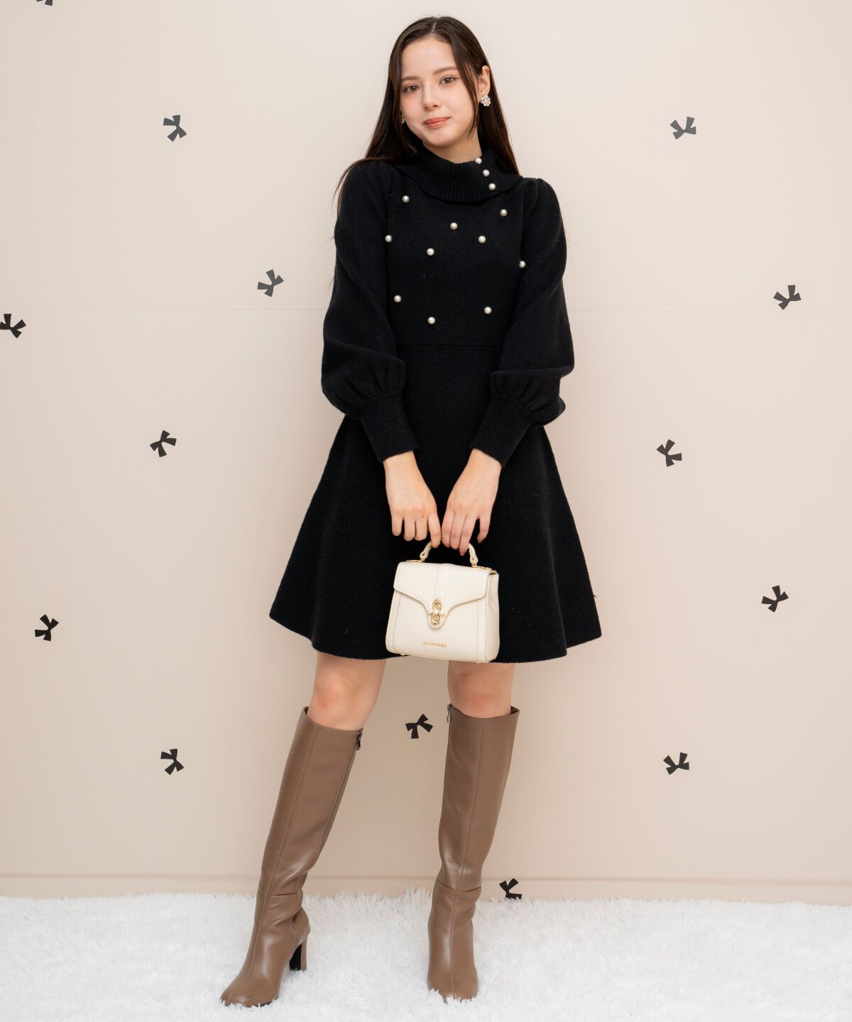 WILLSELECTION「パール付きタートルネックニットワンピース」|ワンピース|ブラック