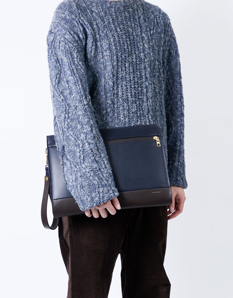 master-piece「Gloss クラッチバッグL」|ハンドバッグ|ネイビー