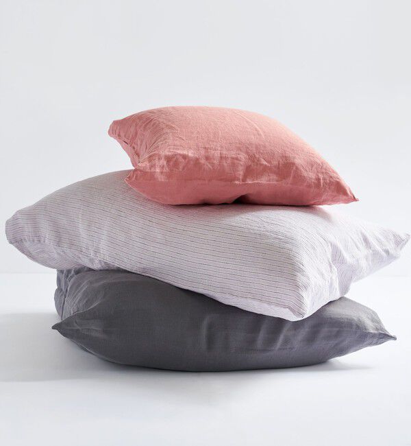 TOMORROWLAND HOME「プレーンリネン クッションカバー（65cm &times; 65cm）」|クッション・クッションカバー|