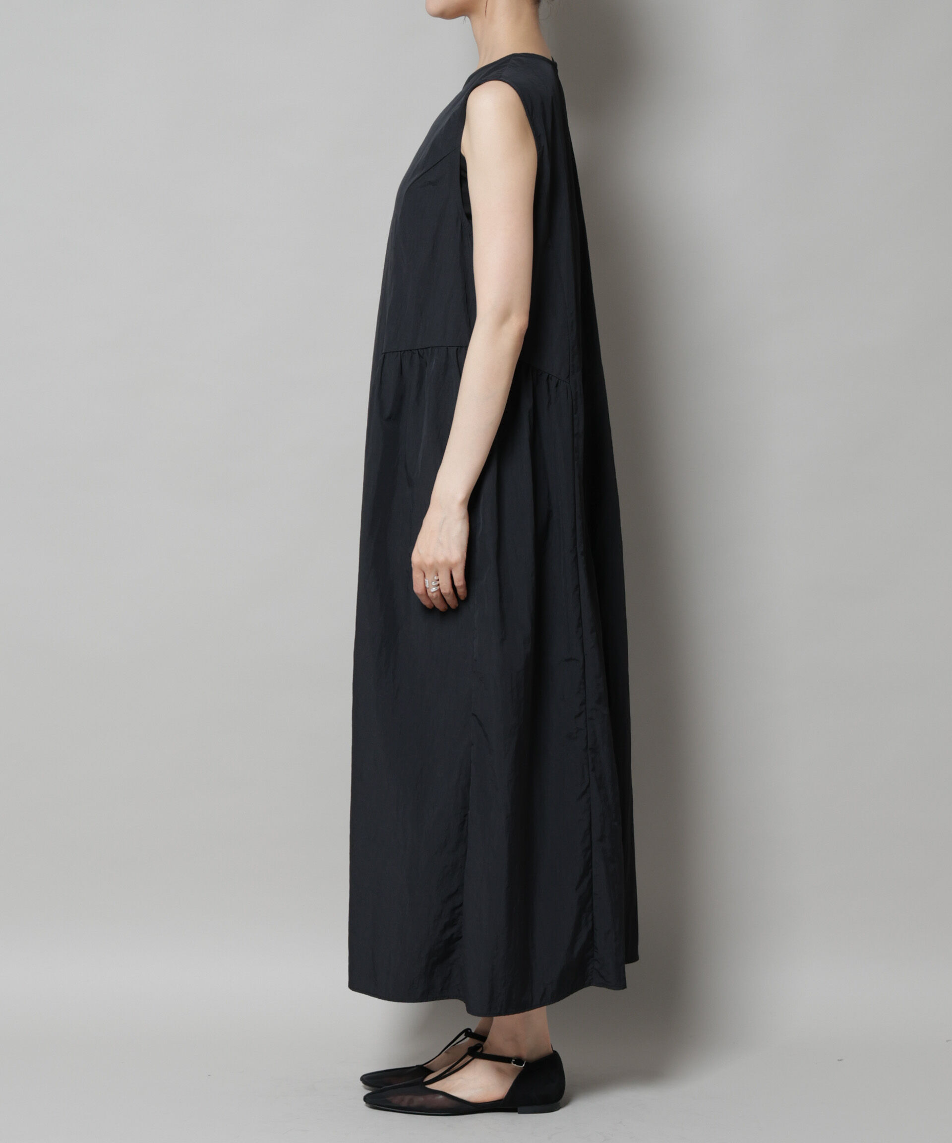 nano･universe「サイドギャザーナイロンワンピース」|ワンピース|