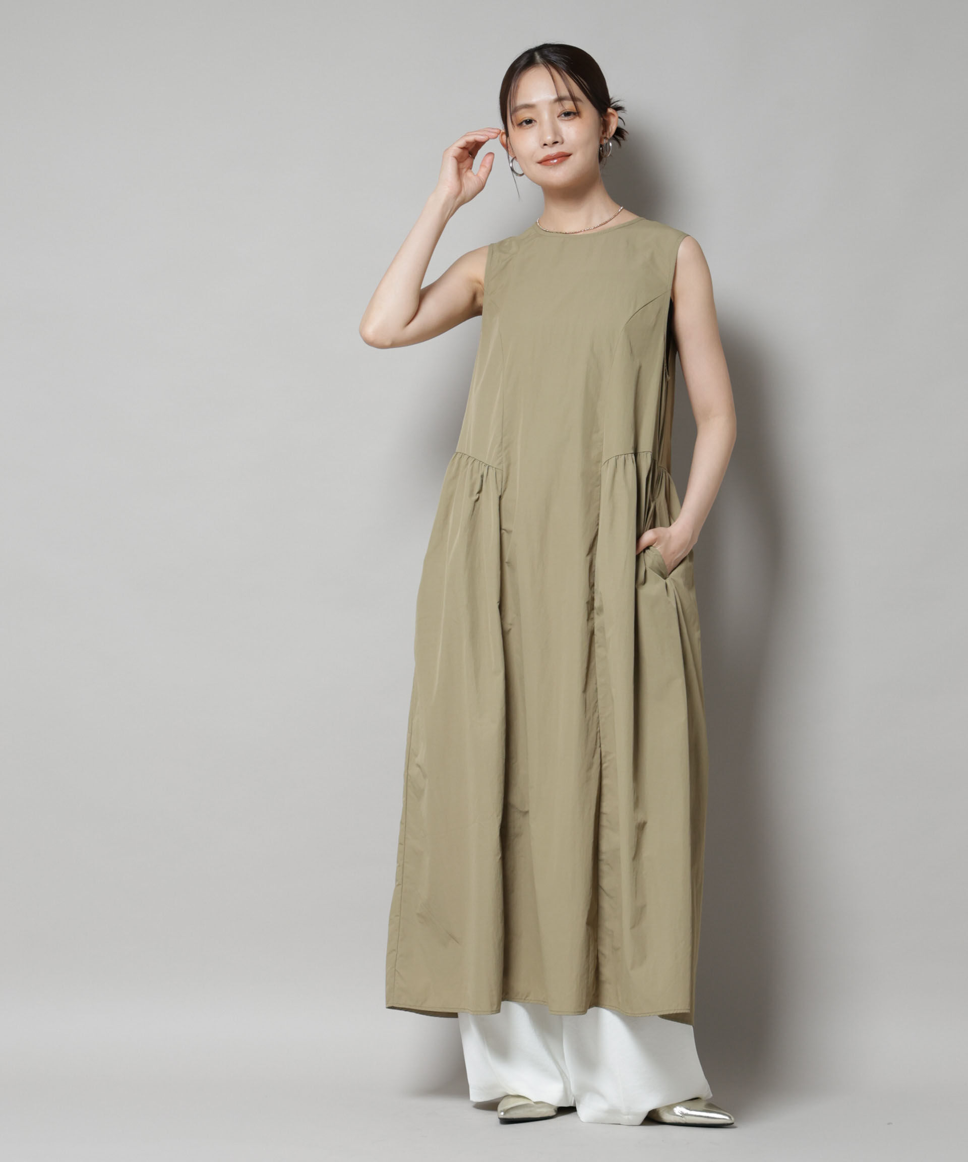 nano･universe「サイドギャザーナイロンワンピース」|ワンピース|