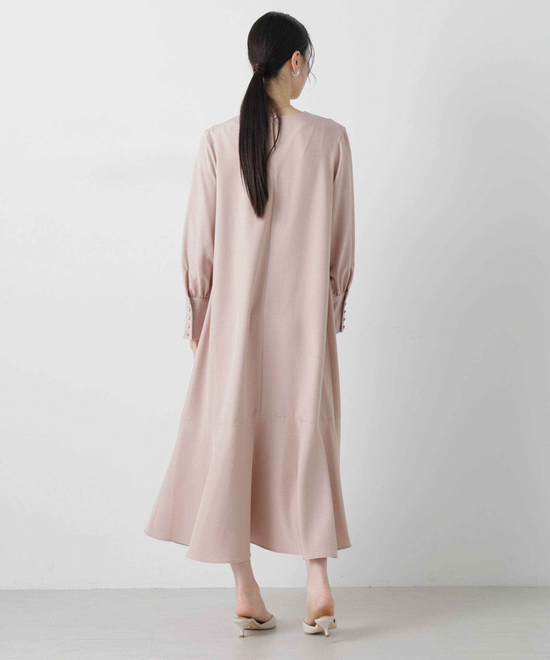 nano･universe「ヘムフレアクルミボタンスリーブワンピース」|ワンピース|