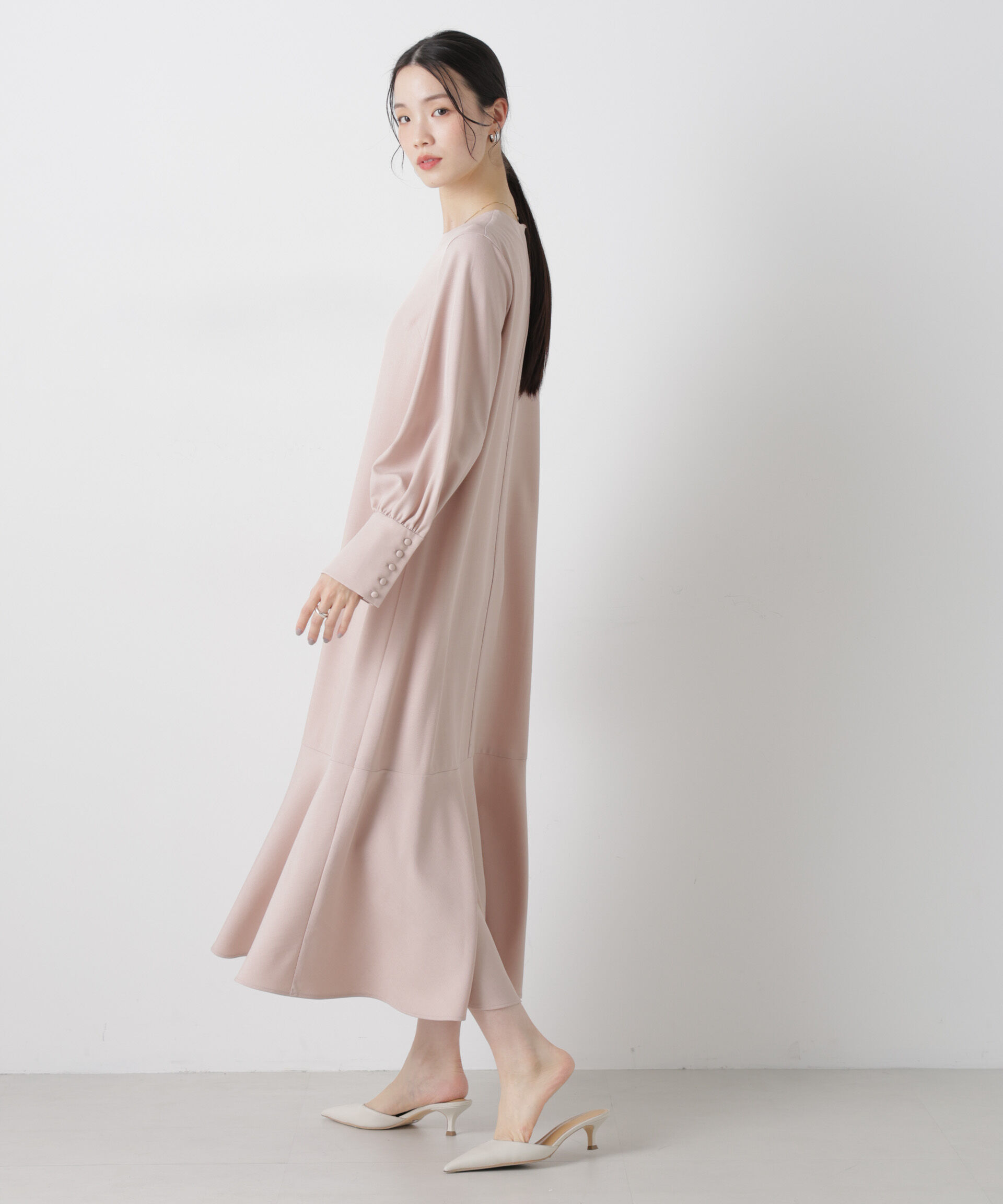 nano･universe「ヘムフレアクルミボタンスリーブワンピース」|ワンピース|