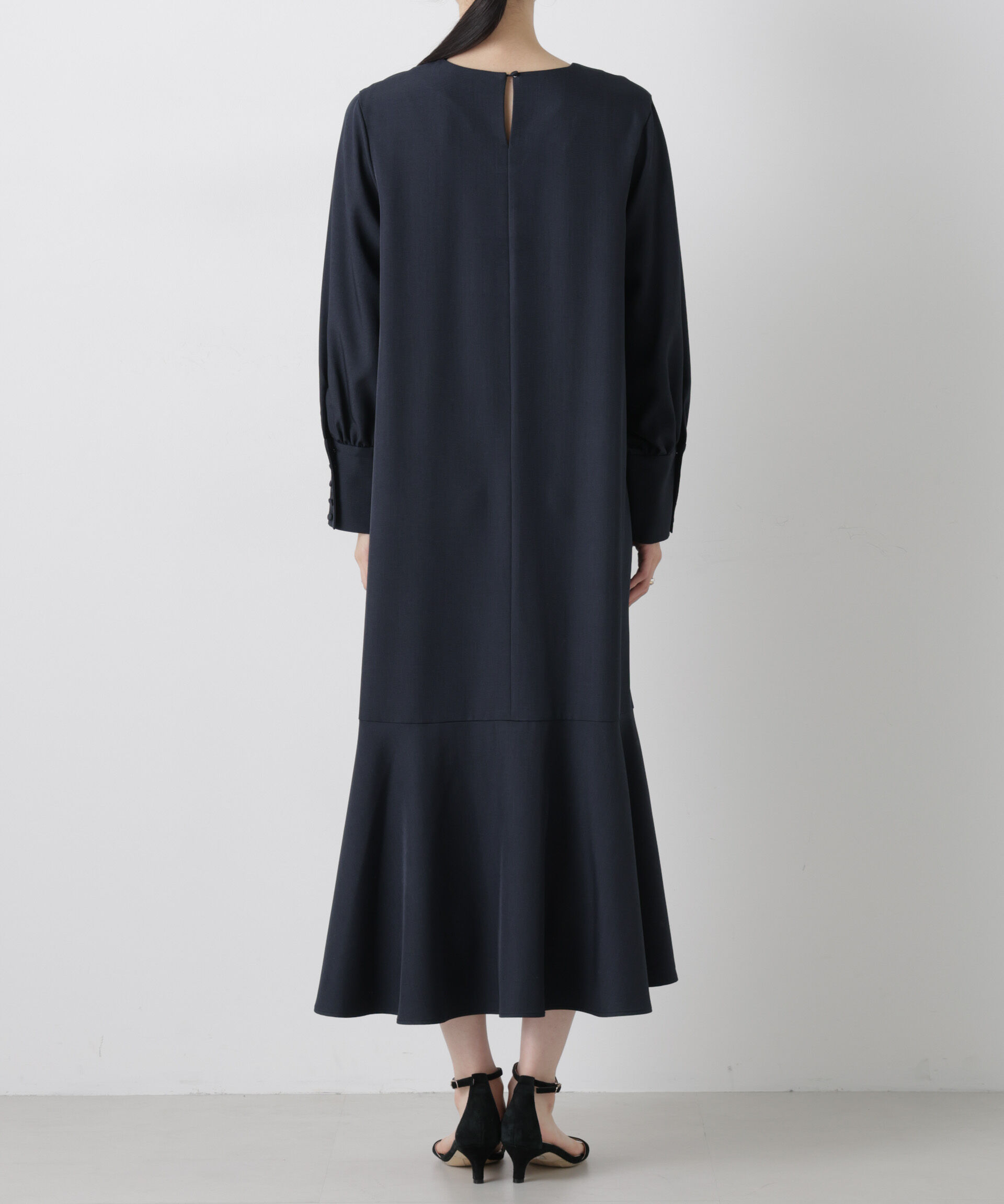 nano･universe「ヘムフレアクルミボタンスリーブワンピース」|ワンピース|