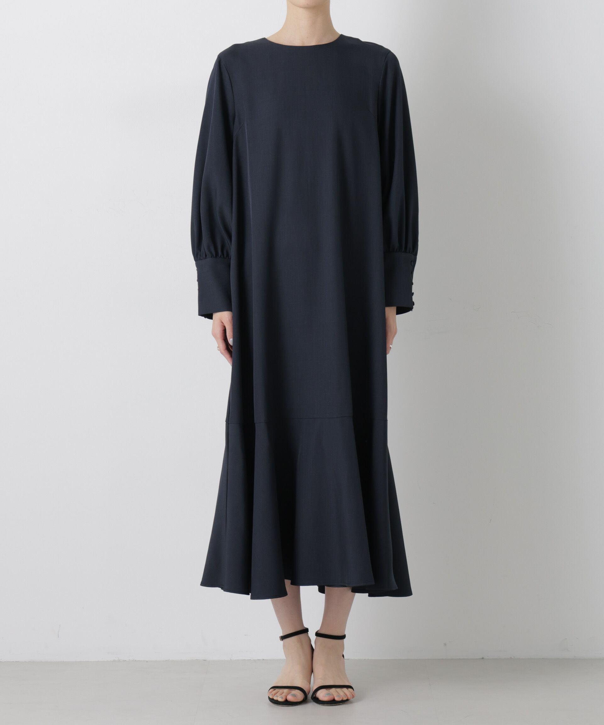 nano･universe「ヘムフレアクルミボタンスリーブワンピース」|ワンピース|