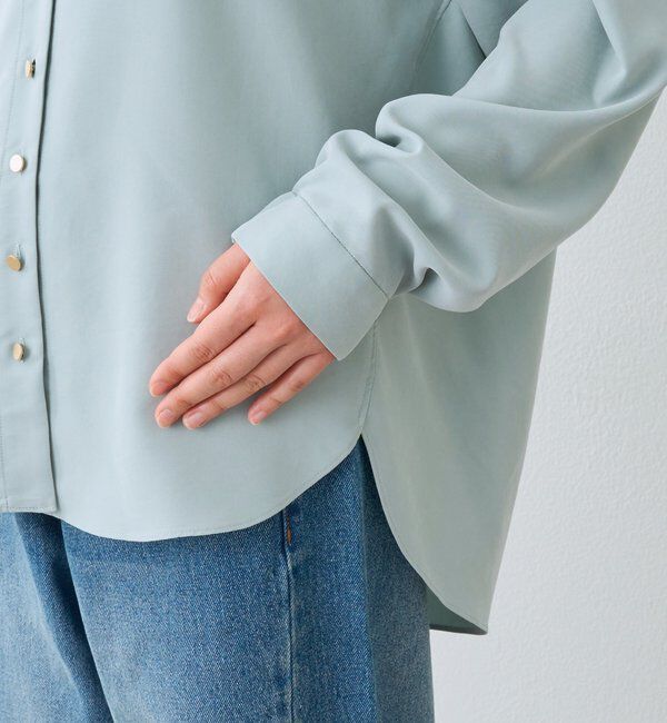  「【女性らしい抜け感】メタルボタンノーカラーブラウス」|シャツ・ブラウス|