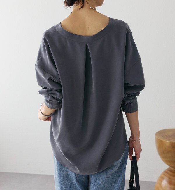  「【女性らしい抜け感】メタルボタンノーカラーブラウス」|シャツ・ブラウス|