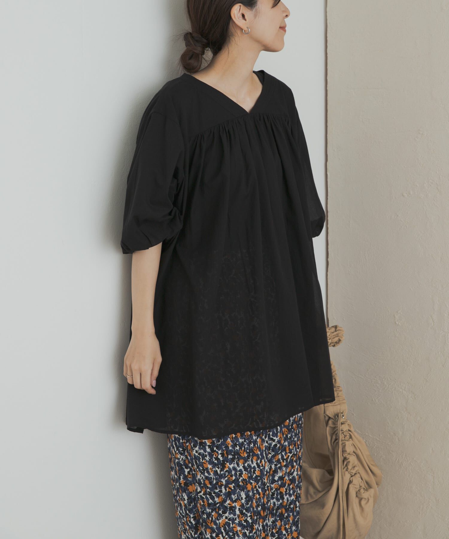 URBAN RESEARCH DOORS「コットンボイルVネックチュニック」|チュニック|ブラック