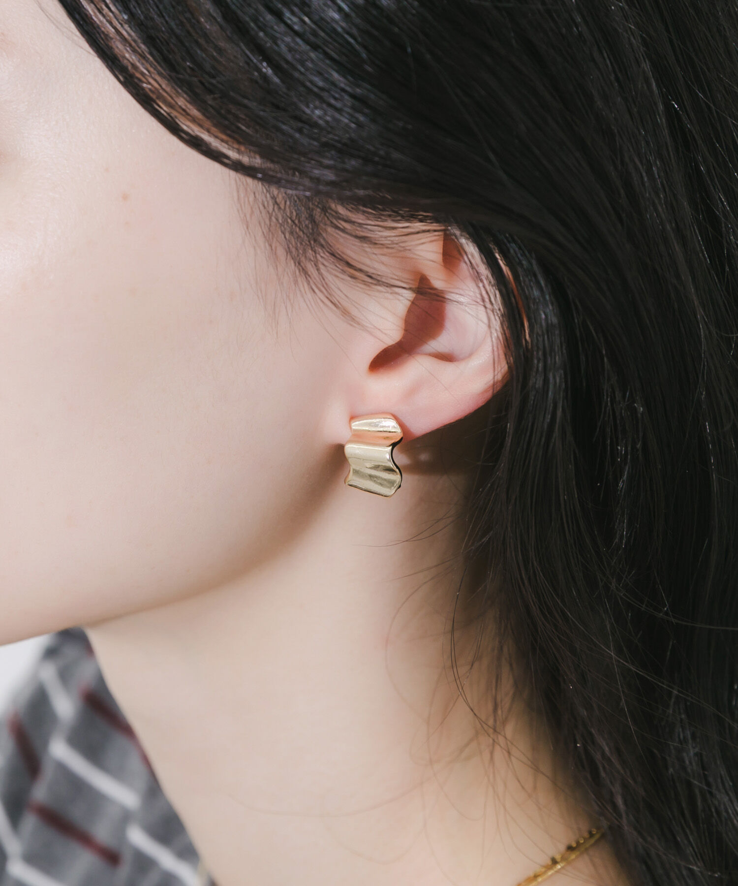 SMELLY「フリルデザインフープイヤリング」|イヤリング|ゴールド