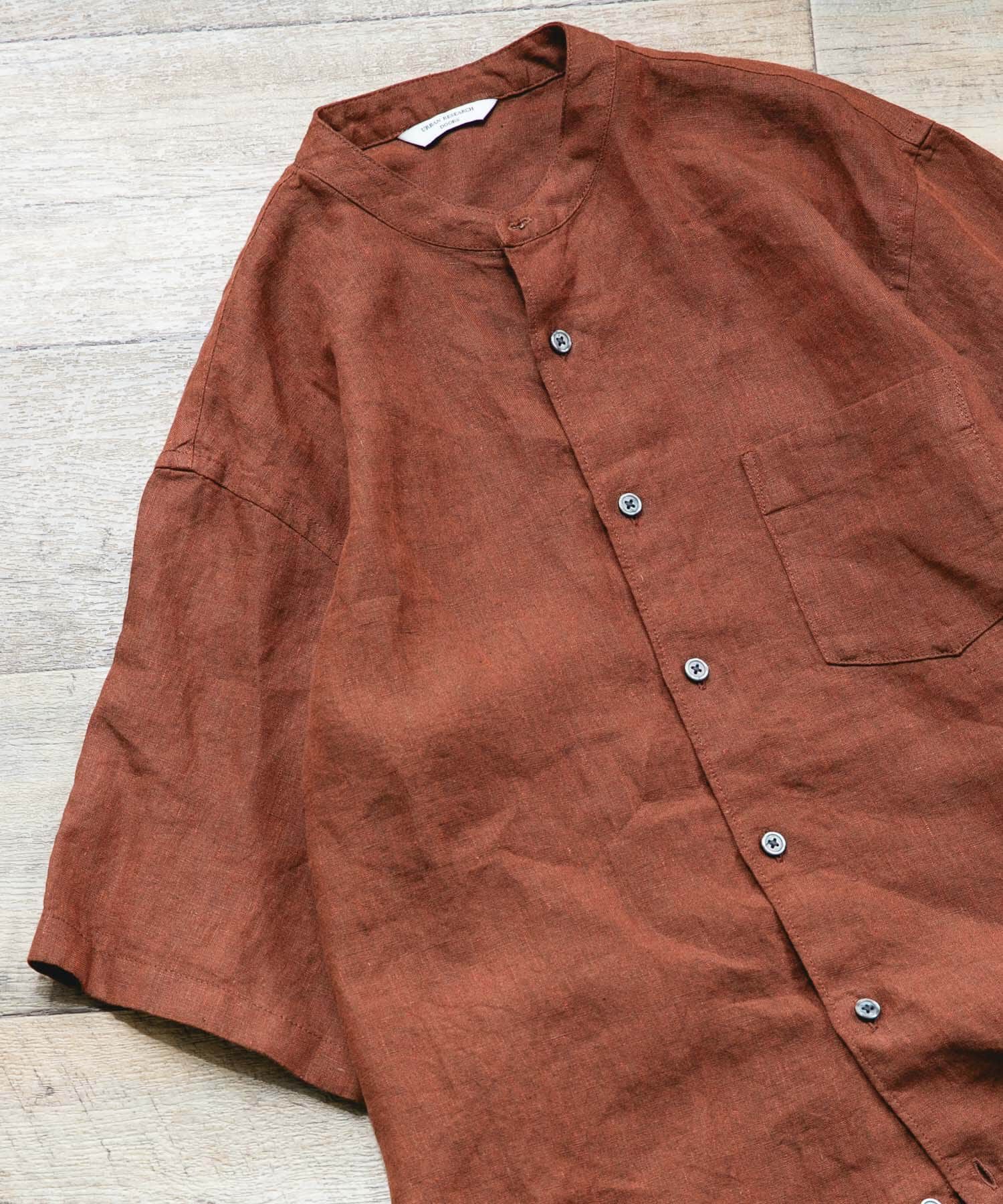 URBAN RESEARCH DOORS「シルケットリネン バンドカラーショートスリーブシャツ」|シャツ・ブラウス|ブラウン