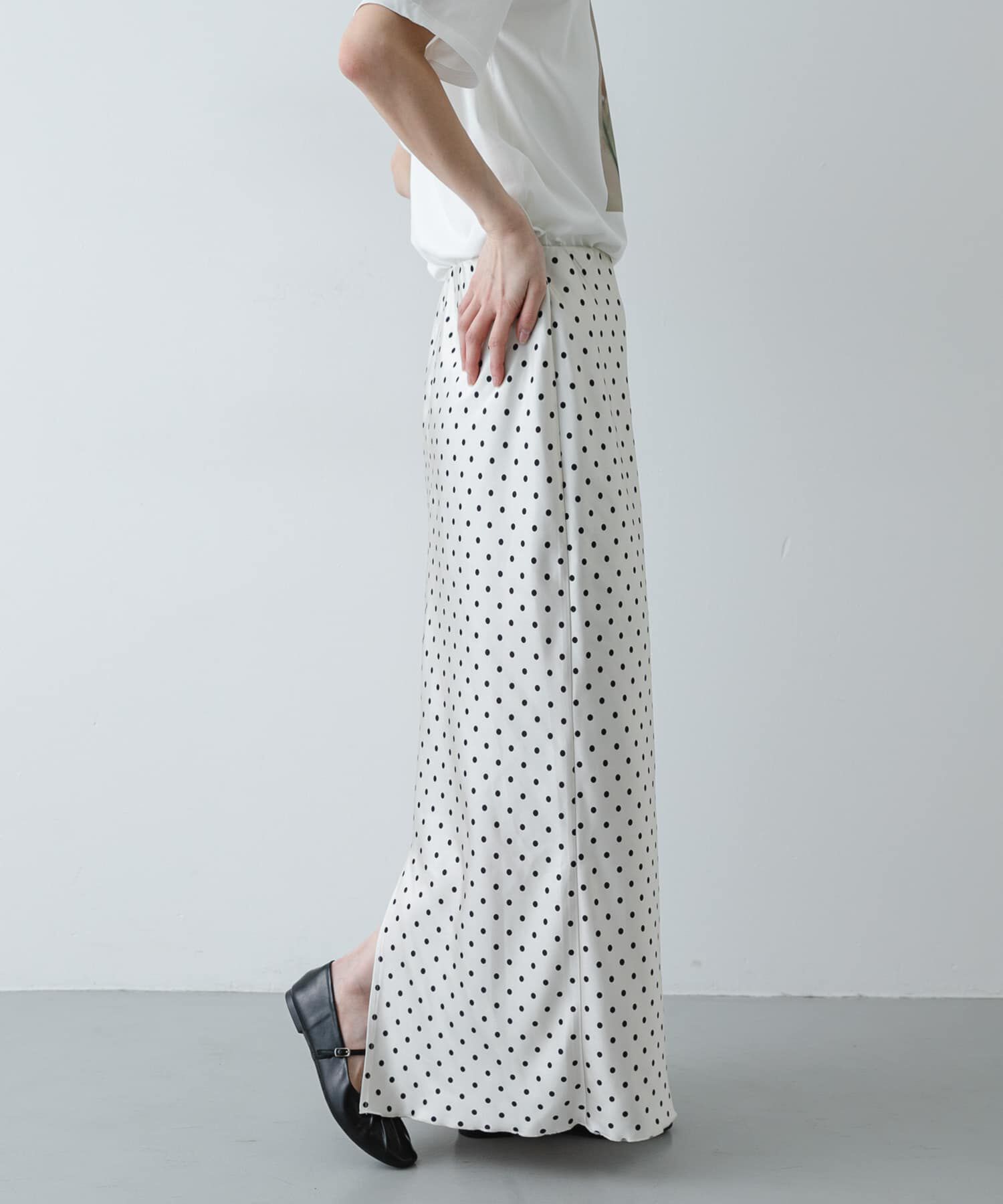 SENSE OF PLACE by URBAN RESEARCH「サテンアイラインスカート」|スカート|