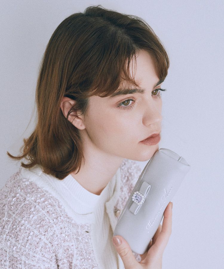 Maison de FLEUR「パールビジュー合皮リボンロングポーチ」|ポーチ|