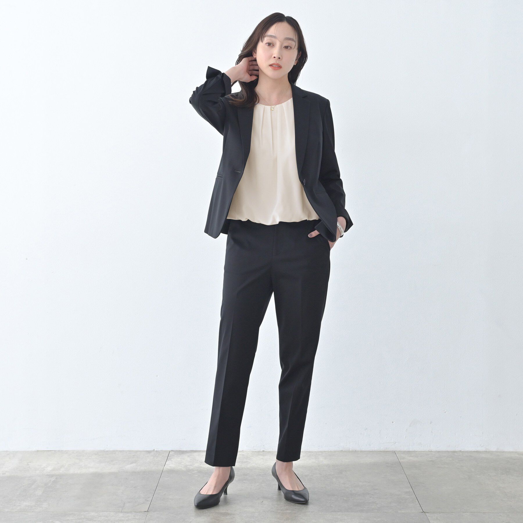 UNTITLED「パウダリータックブラウス」|シャツ・ブラウス|