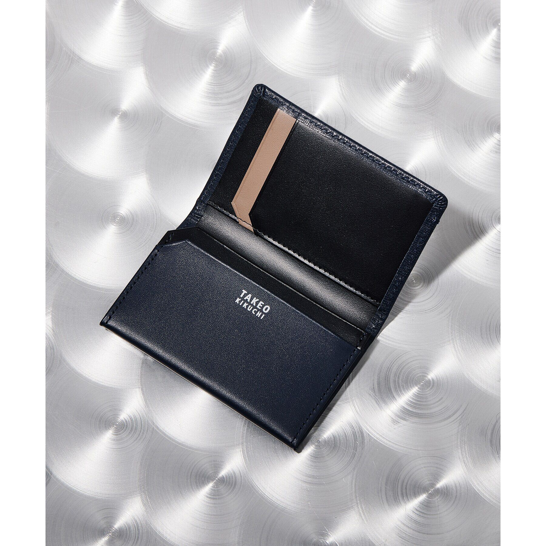 TAKEO KIKUCHI「配色型押しレザー名刺入れ&ICカード段付き」|名刺入れ・カードケース|ネイビー(693)