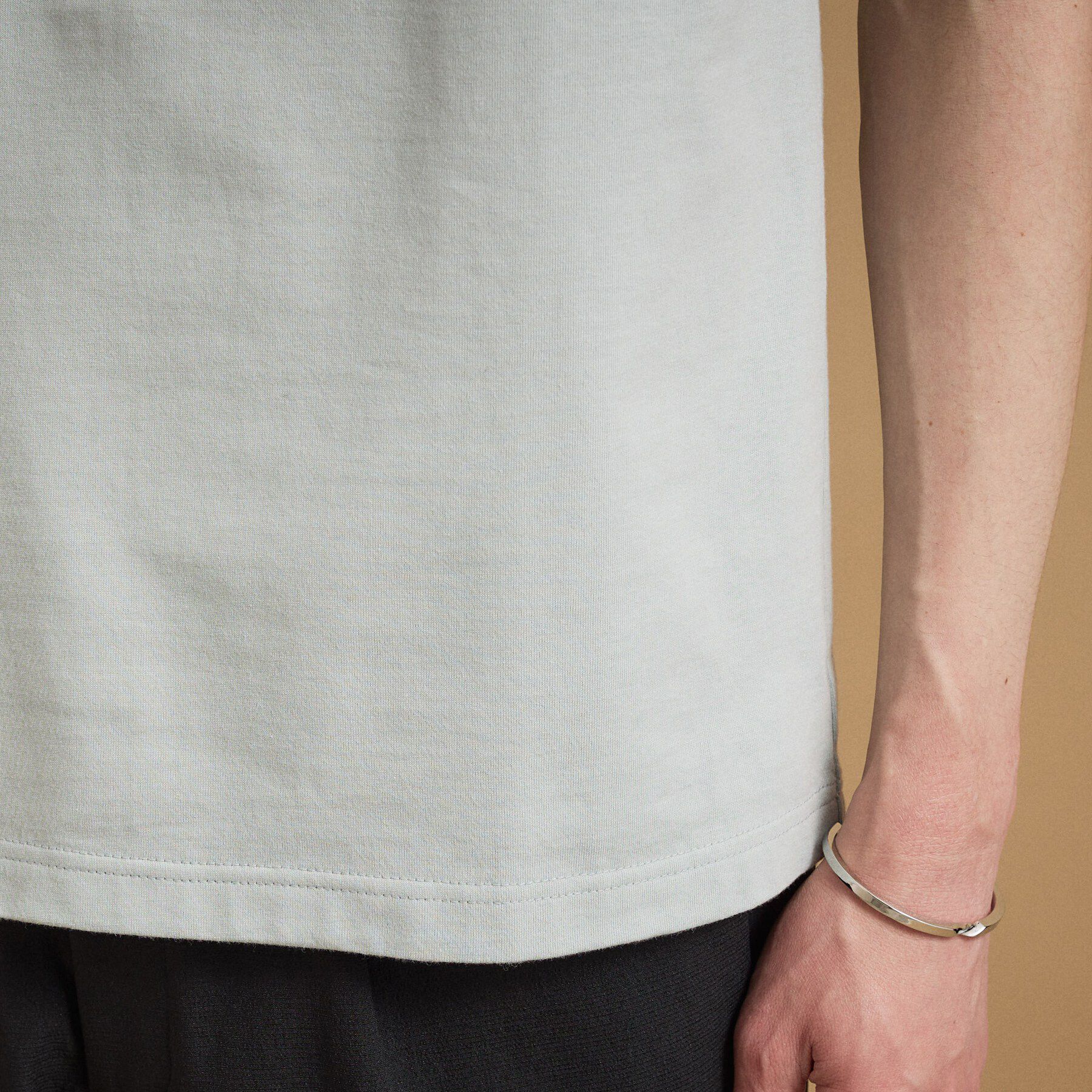 TAKEO KIKUCHI「カカオ柄スクエアプリント 天竺Tシャツ」|Tシャツ・カットソー|