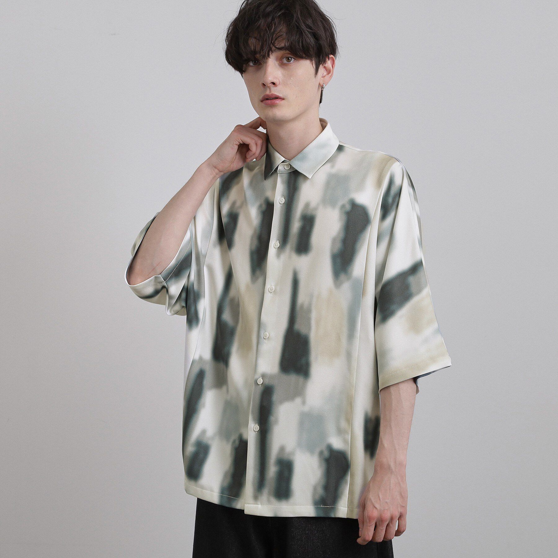 tk.TAKEO KIKUCHI「アブストラクトドルマンシャツ」|シャツ・ブラウス|