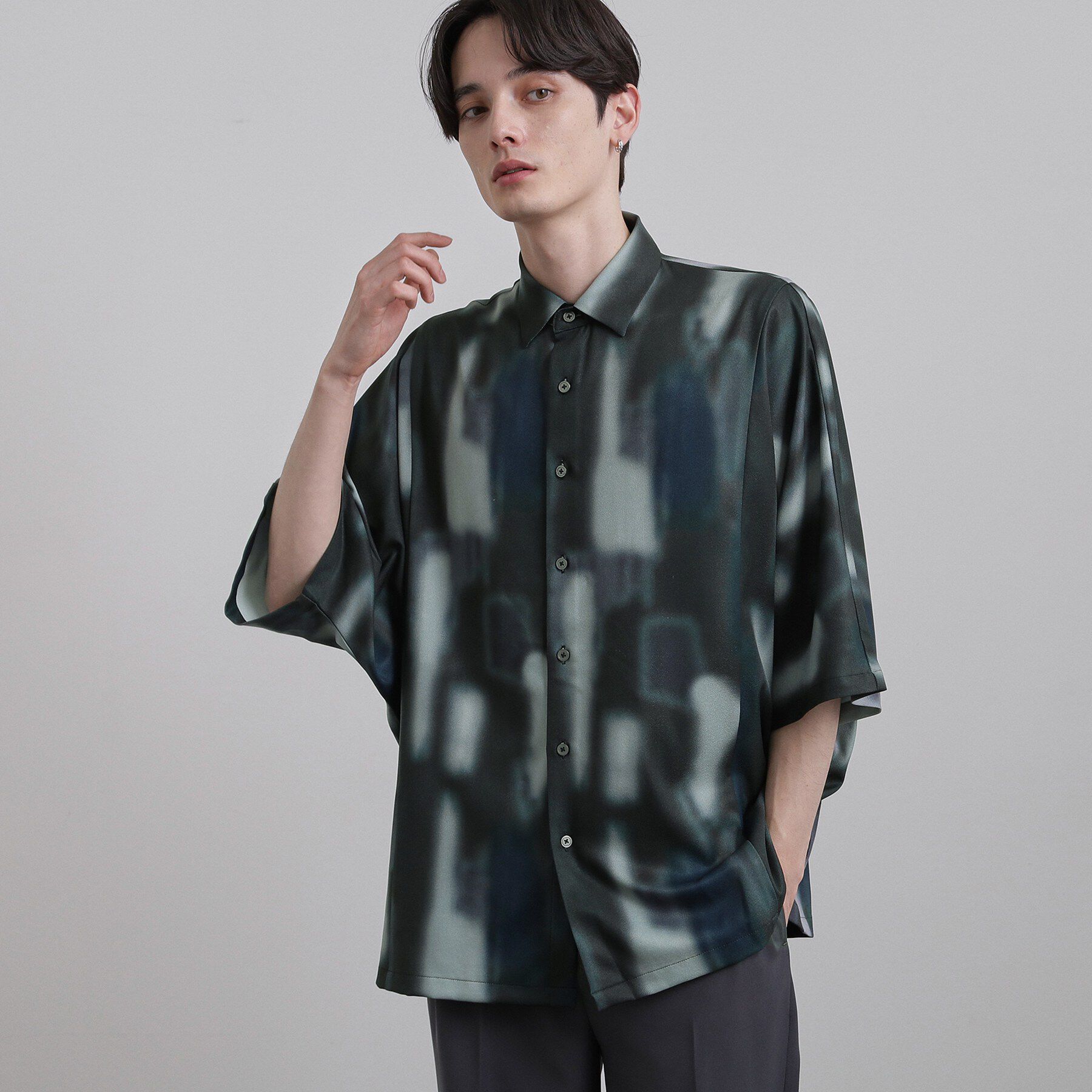 tk.TAKEO KIKUCHI「アブストラクトドルマンシャツ」|シャツ・ブラウス|