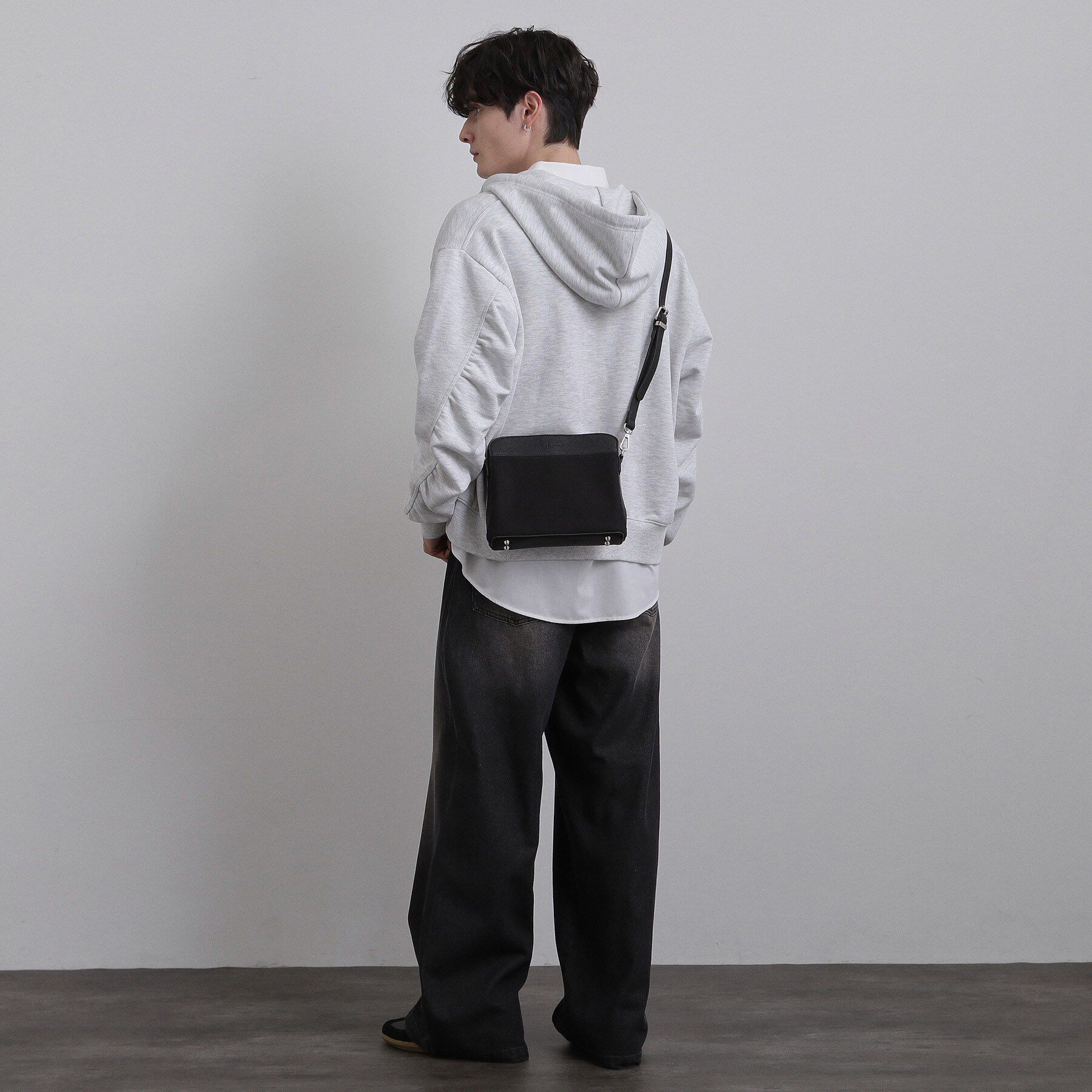 tk.TAKEO KIKUCHI「フラットショルダーバッグ」|ショルダー・メッセンジャー|