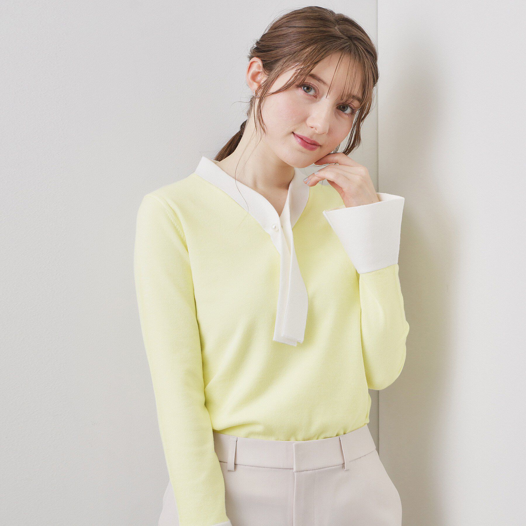 index「バイカラーボウタイパール調ニット【洗濯機OK】」|ニット・セーター|ライトイエロー(53