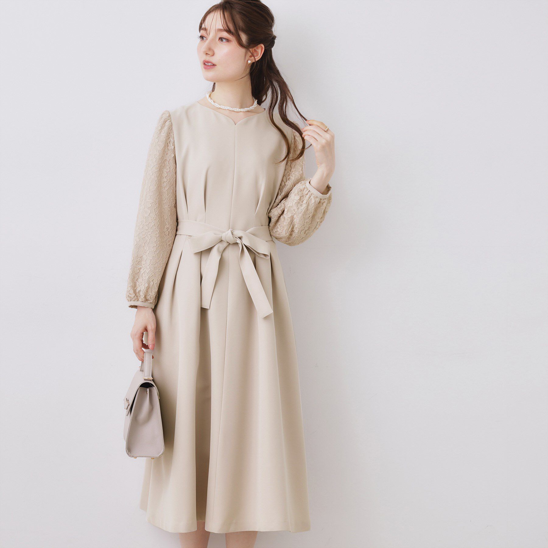 Couture broach「【ハレの日・通勤】レース袖タックフレアワンピース」|ワンピース|ピンクベージュ(05