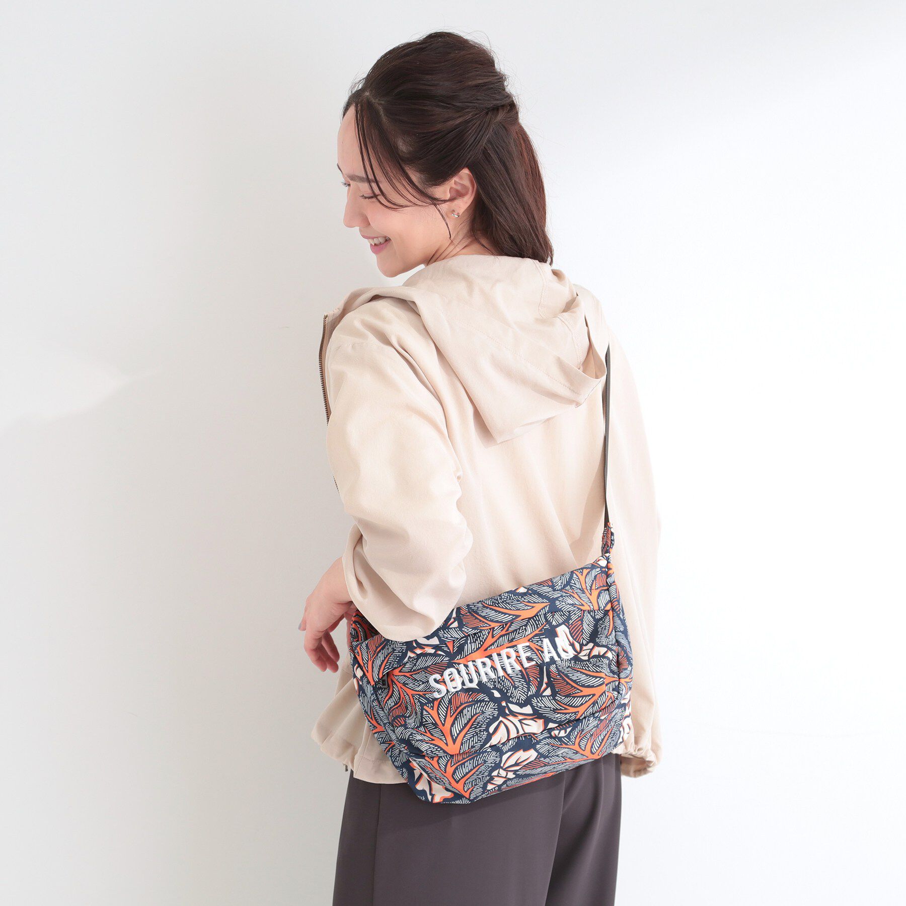 SHOO･LA･RUE「ラタプリントショルダーバッグ」|ショルダー・メッセンジャー|オレンジ(166)