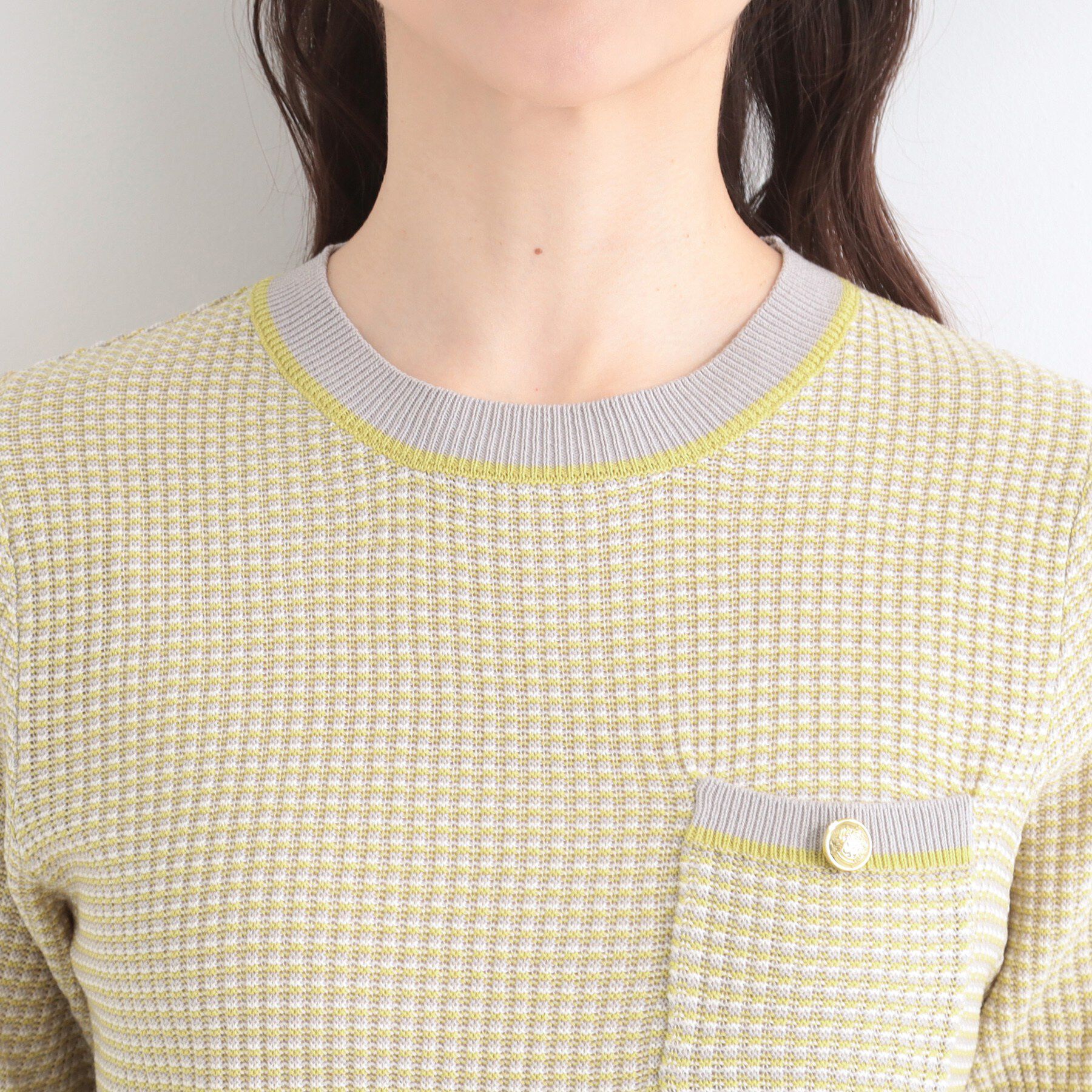 SHOO･LA･RUE「【洗濯機可/S-LL】金ボタンが上品 カノコ編み配色クルーネックニット」|ニット・セーター|