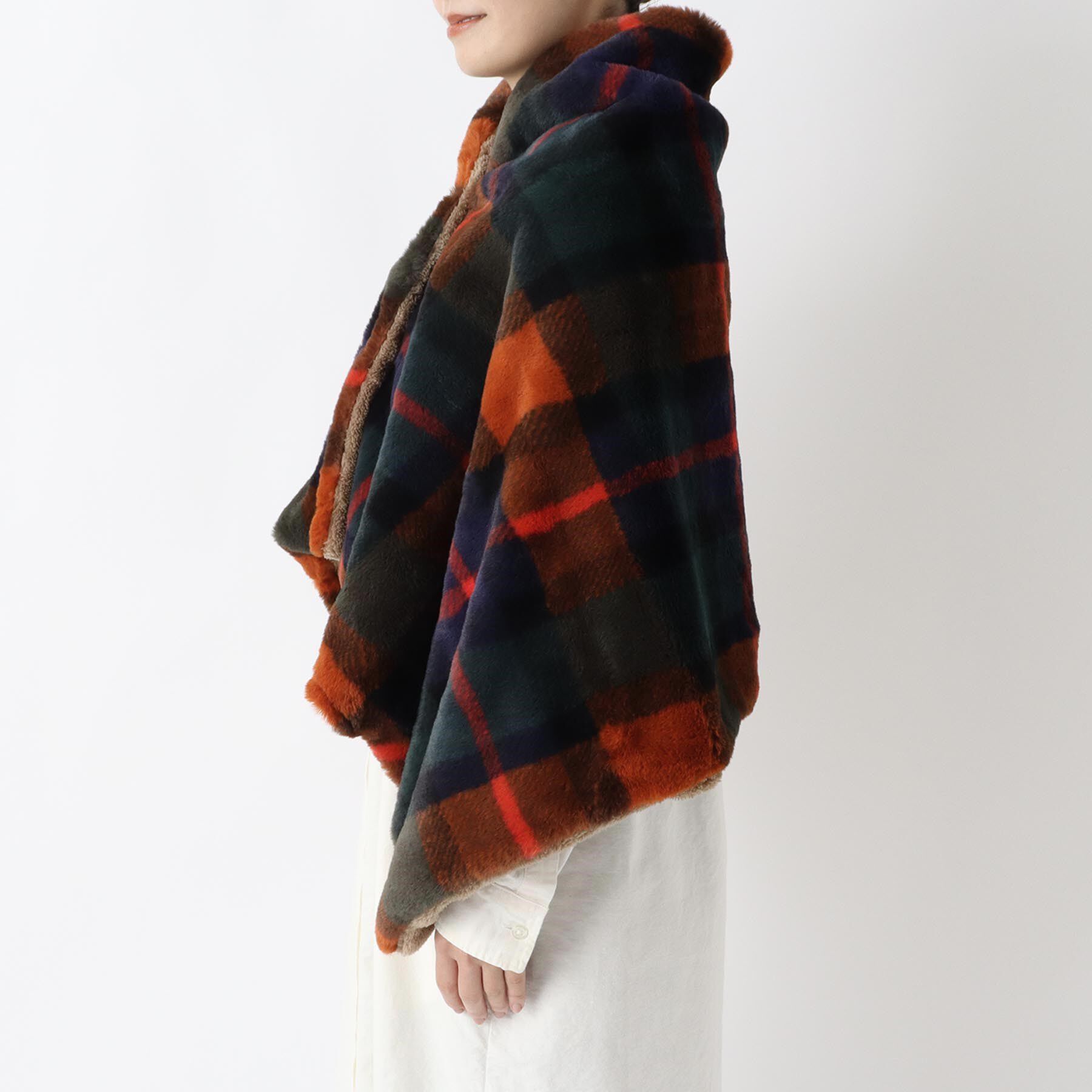 212 KITCHEN STORE「チェックファー ポンチョ ネイビー」|ブランケット|