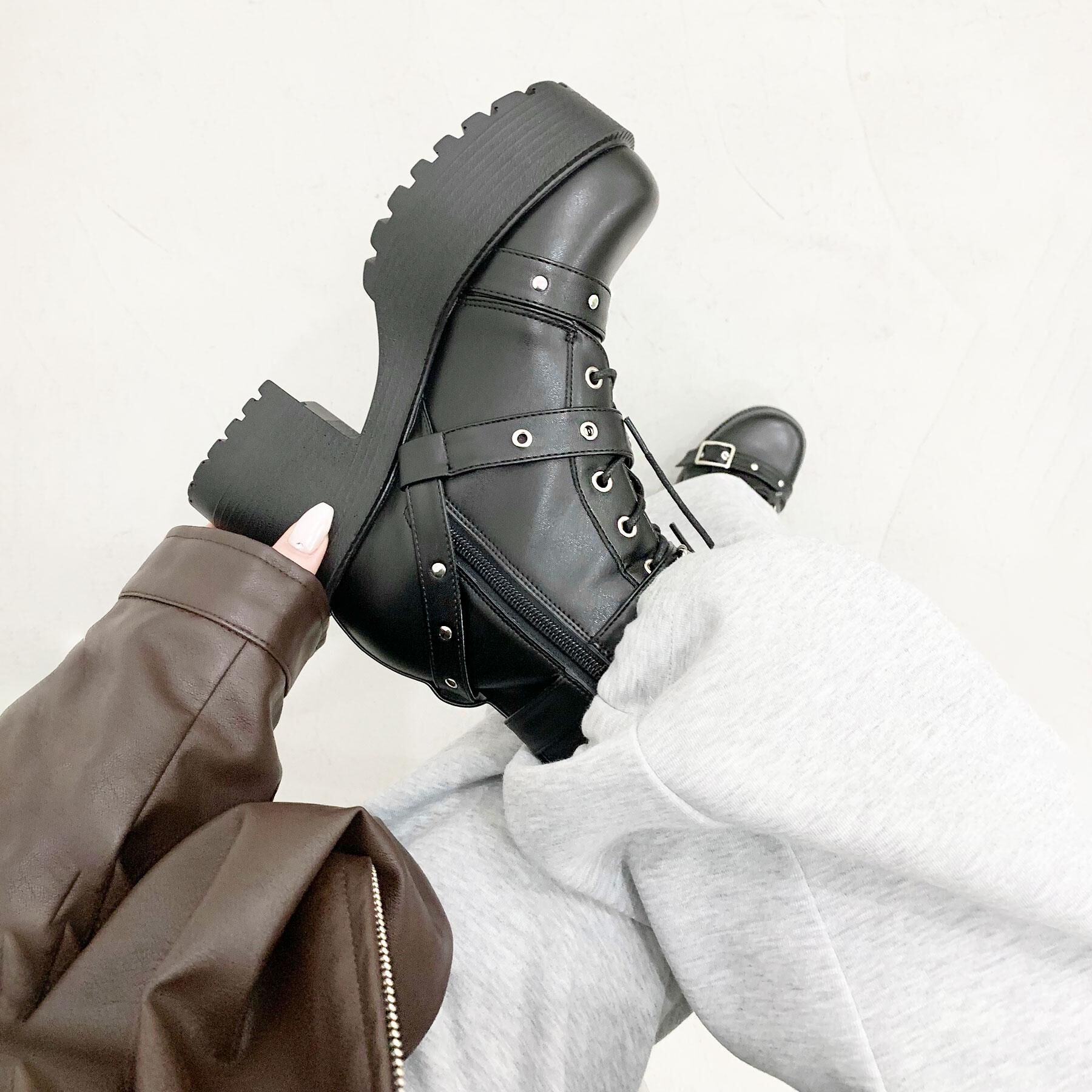 csT&P「厚底ベルト付きブーツ」|ショートブーツ|