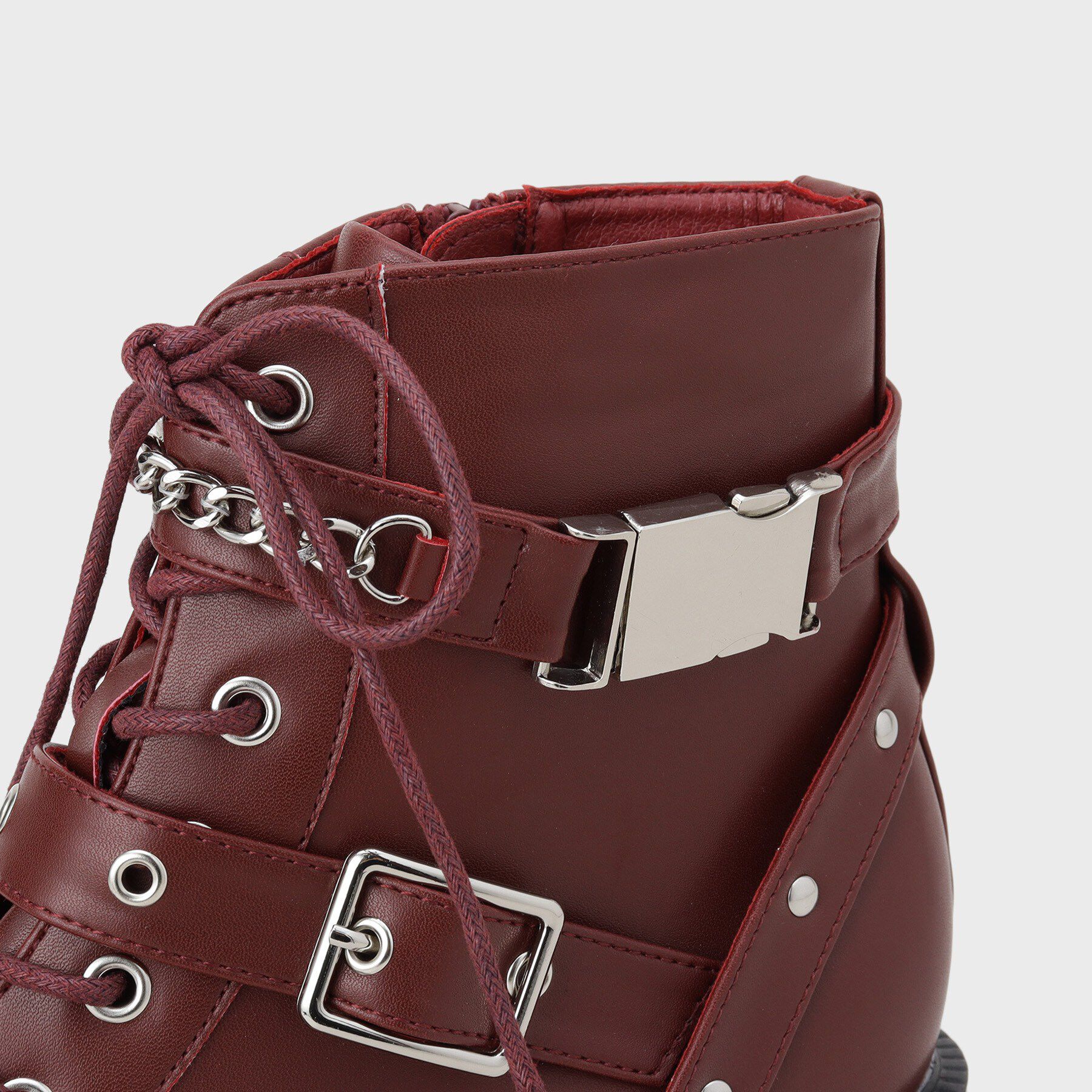 csT&P「厚底ベルト付きブーツ」|ショートブーツ|