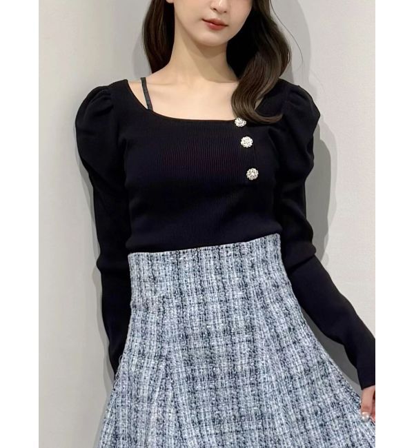 MERCURYDUO「サイドビジューボタンパフスリーブニット」|ニット・セーター|