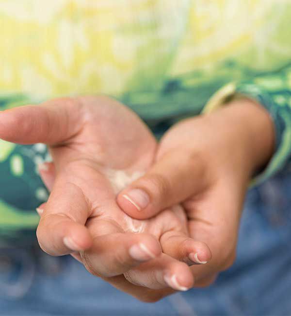 THE BODY SHOP「ハンドバーム MG（香り：マンゴー） 30mL」|ハンドケア|