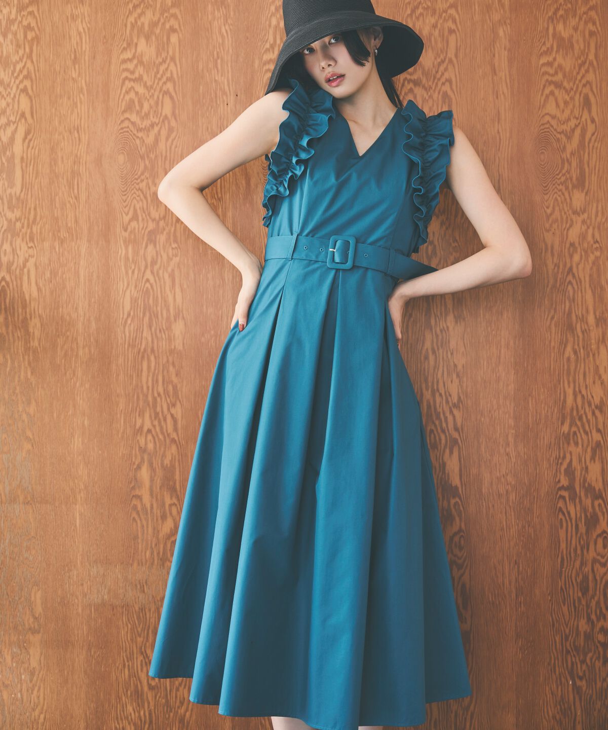 アンドクチュール「ショルダーフリルベルト付きワンピース」|ワンピース|