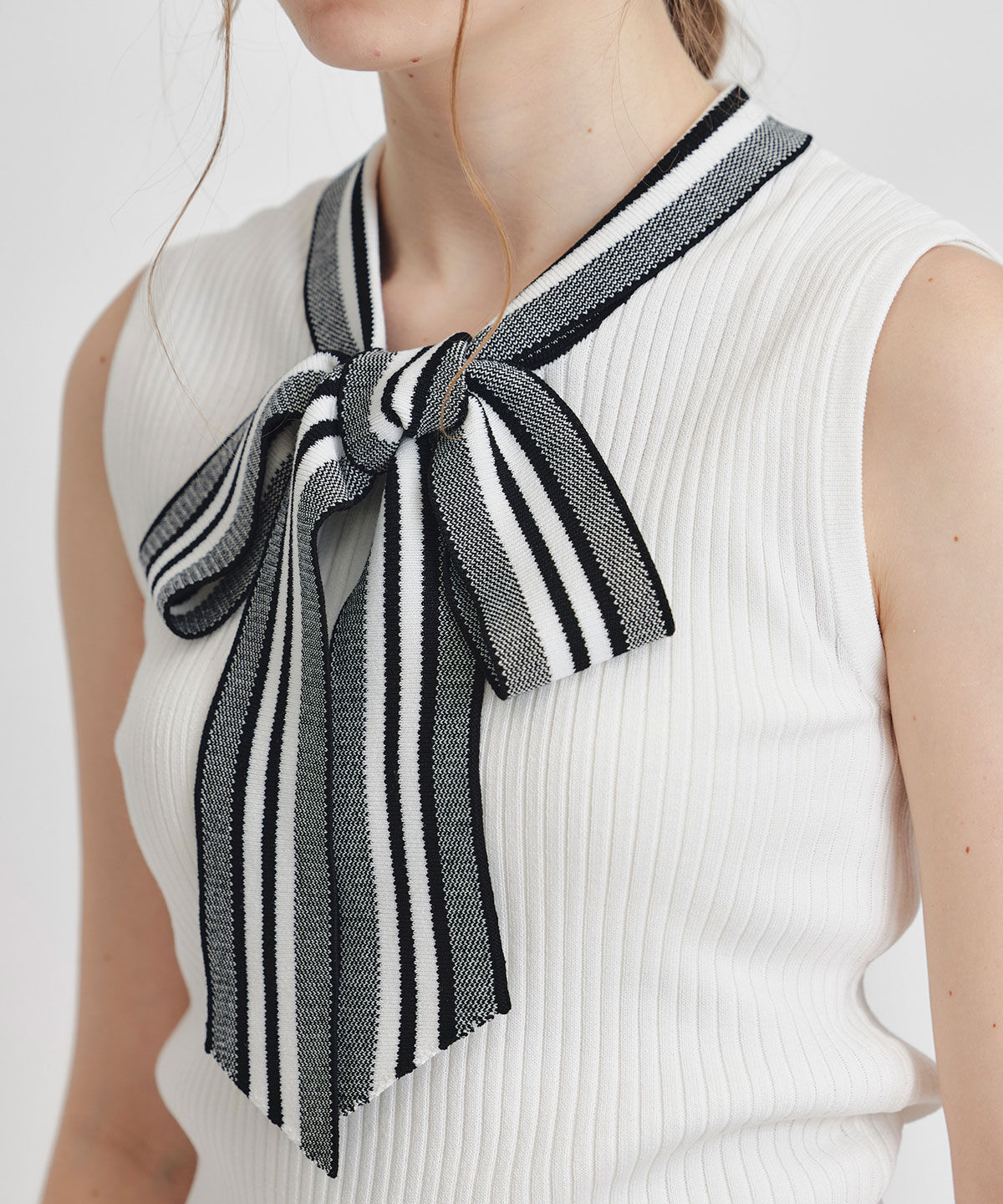 REDYAZEL「ストライプリボンタイリブニットノースリーブ」|ニット・セーター|