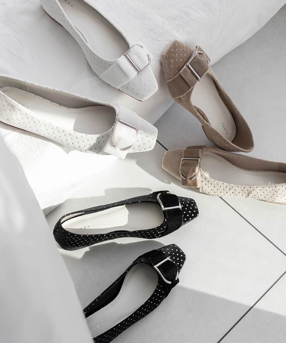  「ビジューバックルベルトフラットパンプス」|パンプス|