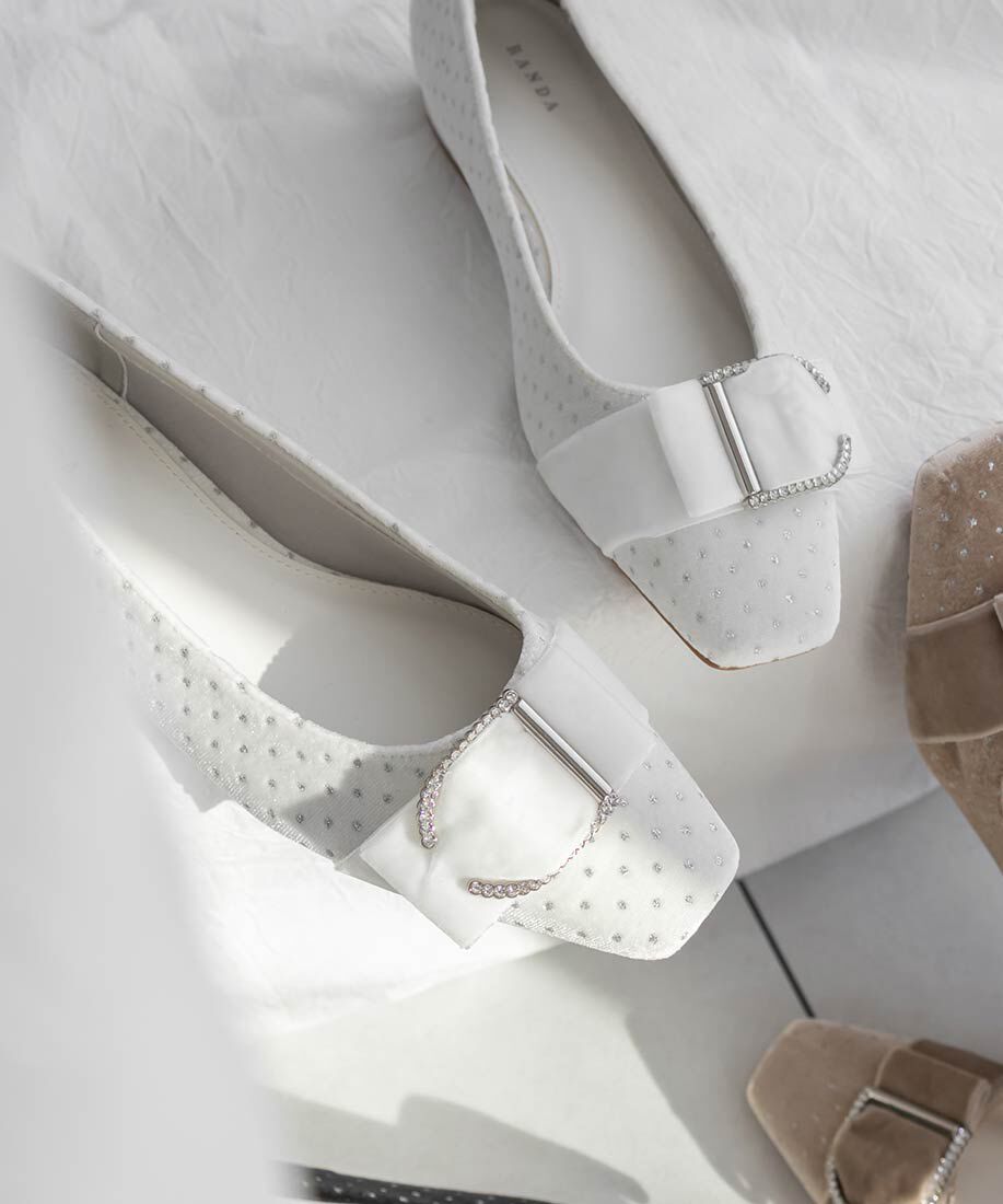  「ビジューバックルベルトフラットパンプス」|パンプス|