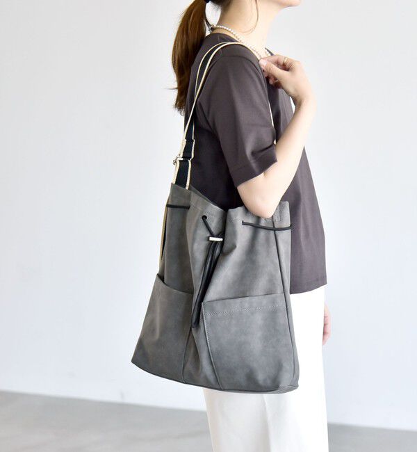 quaranciel「《予約》quaranciel: ポケット ラインベルト ワンハンドル トート バッグ（A4対応）」|トートバッグ|