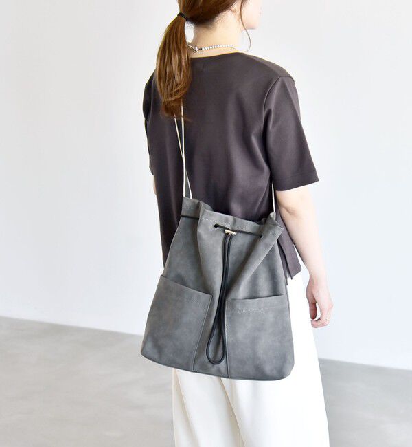 quaranciel「《予約》quaranciel: ポケット ラインベルト ワンハンドル トート バッグ（A4対応）」|トートバッグ|