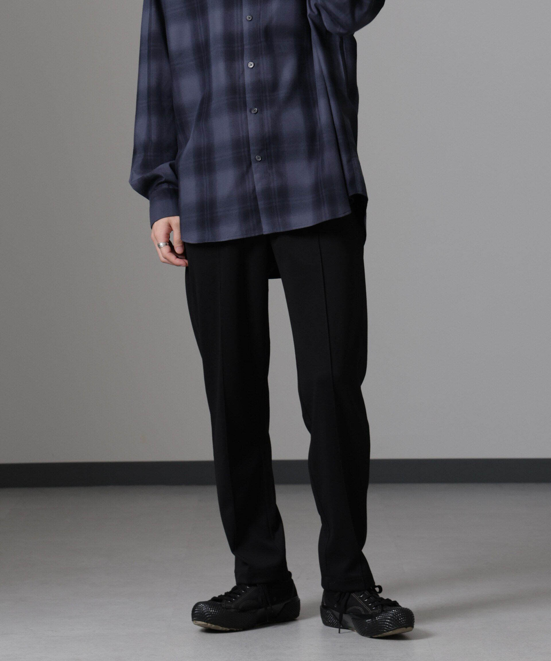 nano･universe「ダブルジャージーテーパードパンツ」|チノ|ブラック