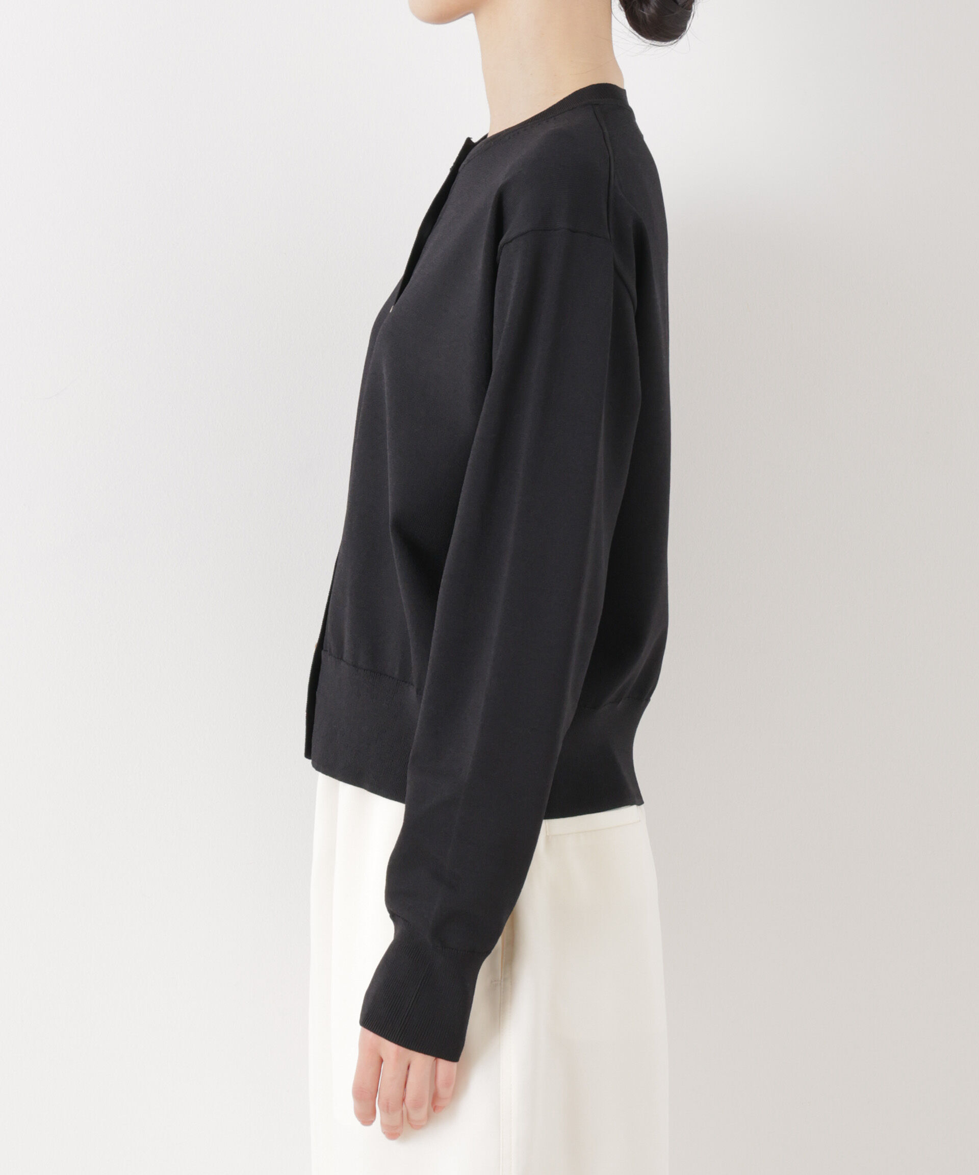 nano･universe「洗濯機洗い可UVカット接触冷感金ボタンクルーカーディガン」|ニット・セーター|