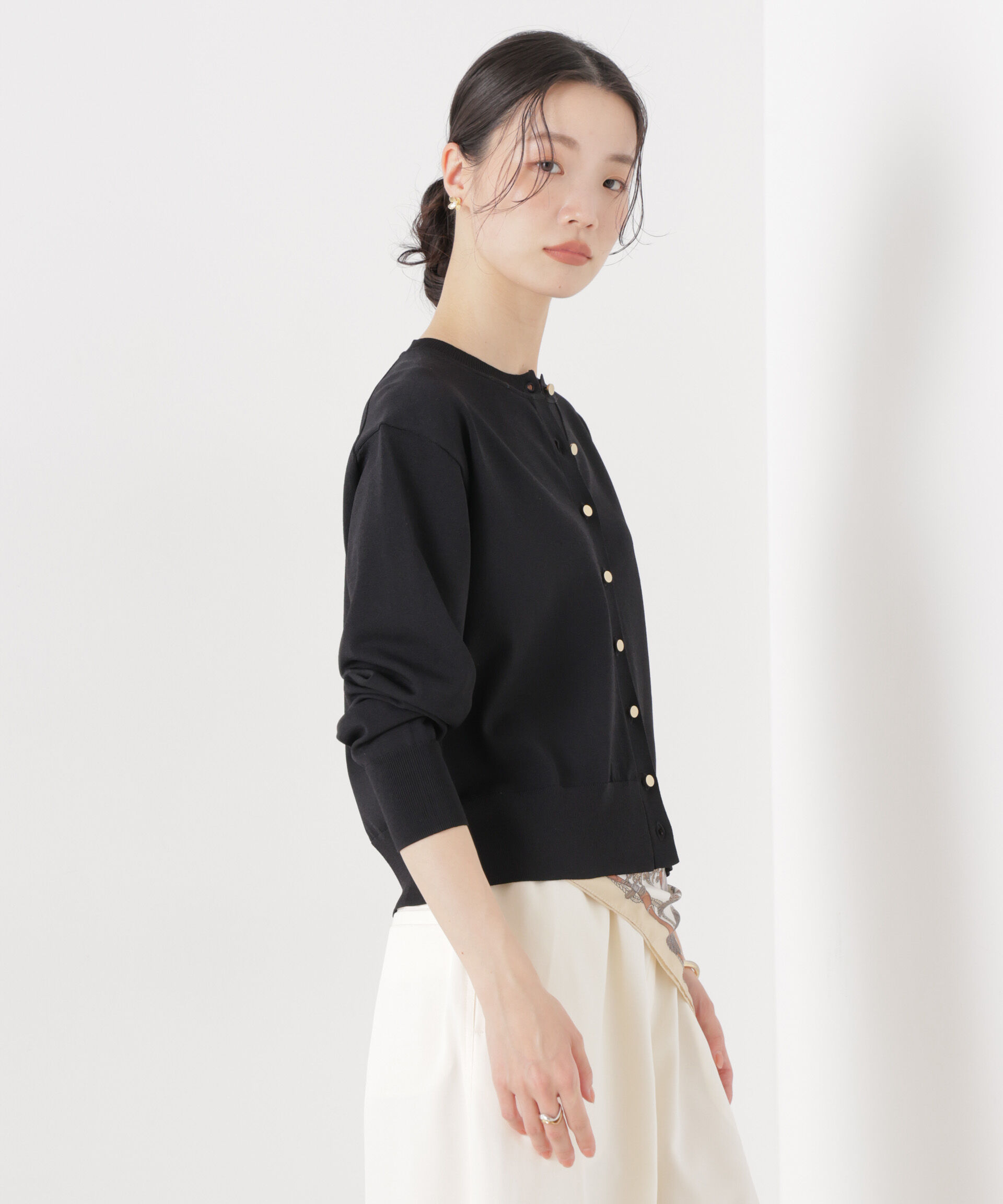 nano･universe「洗濯機洗い可UVカット接触冷感金ボタンクルーカーディガン」|ニット・セーター|