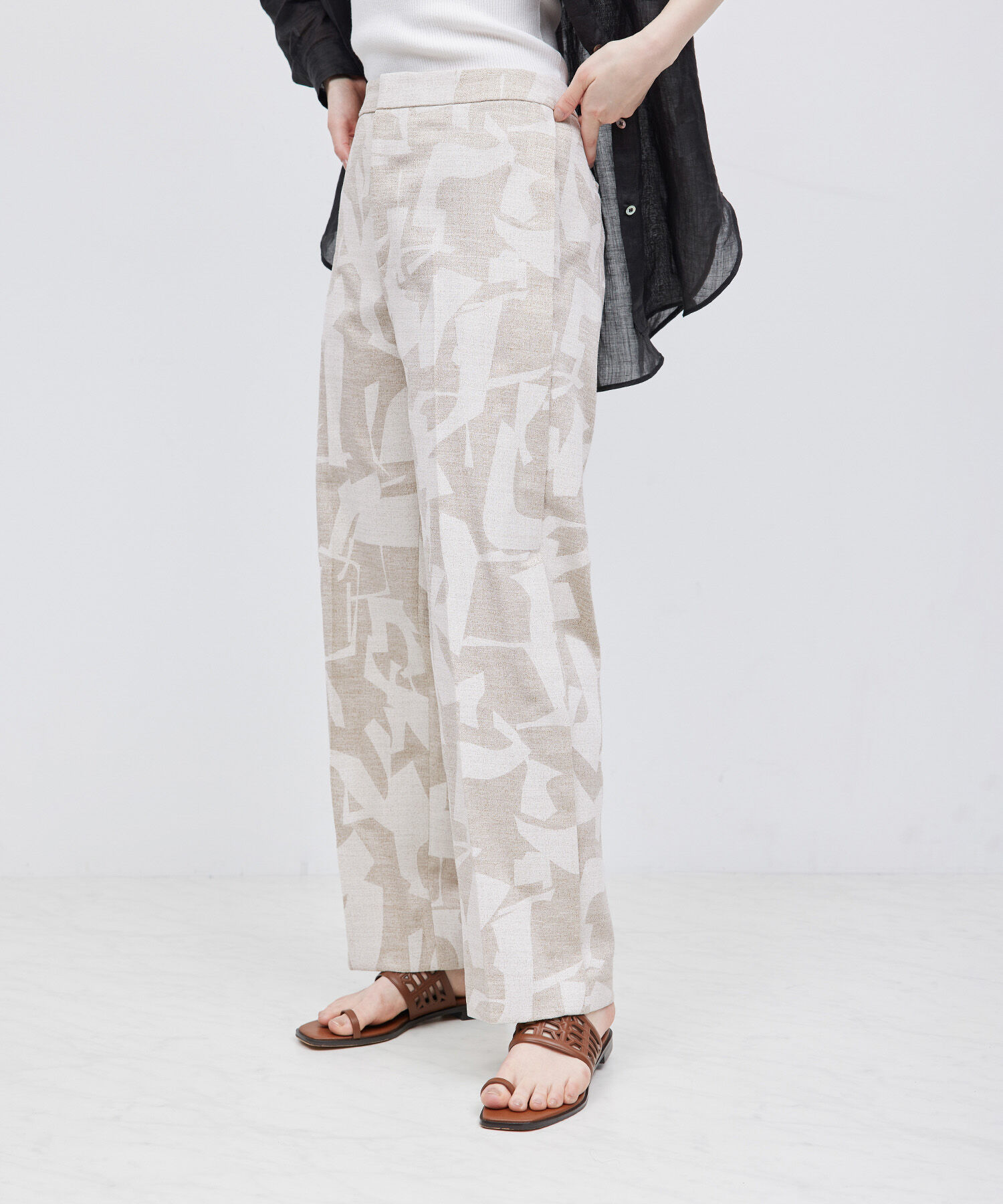 ROPE「サイドタックストレートパンツ【メディア掲載】」|その他|