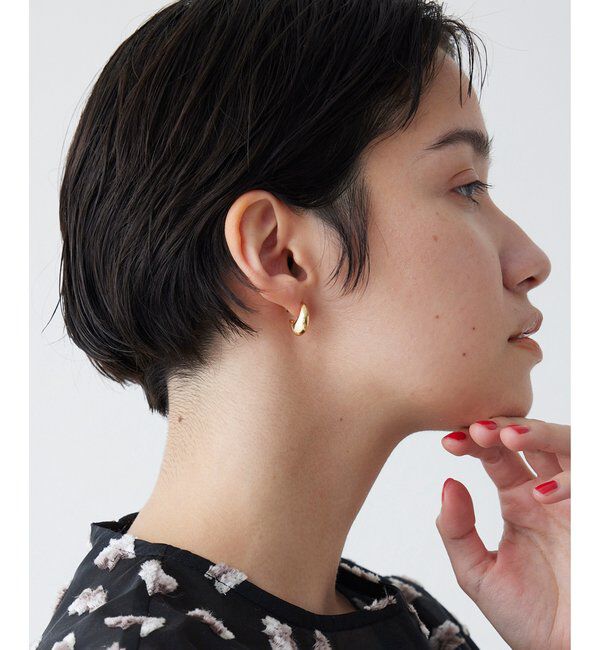 THE PAUSE「【THE PAUSE】カーブピアス」|リング|ゴールド